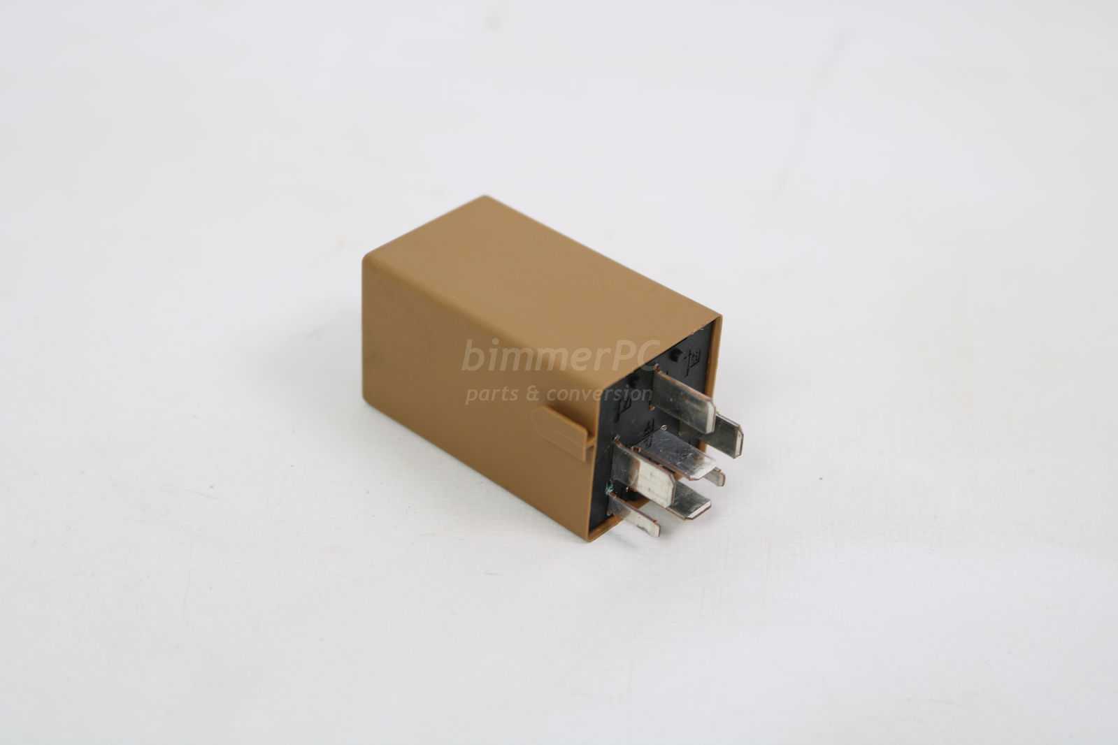 Picture of BMW 61368384505 Windshield Wipers Motor Control Relay Brown E46 E39 E38 E60 E63 E83 E53 E52 for sale