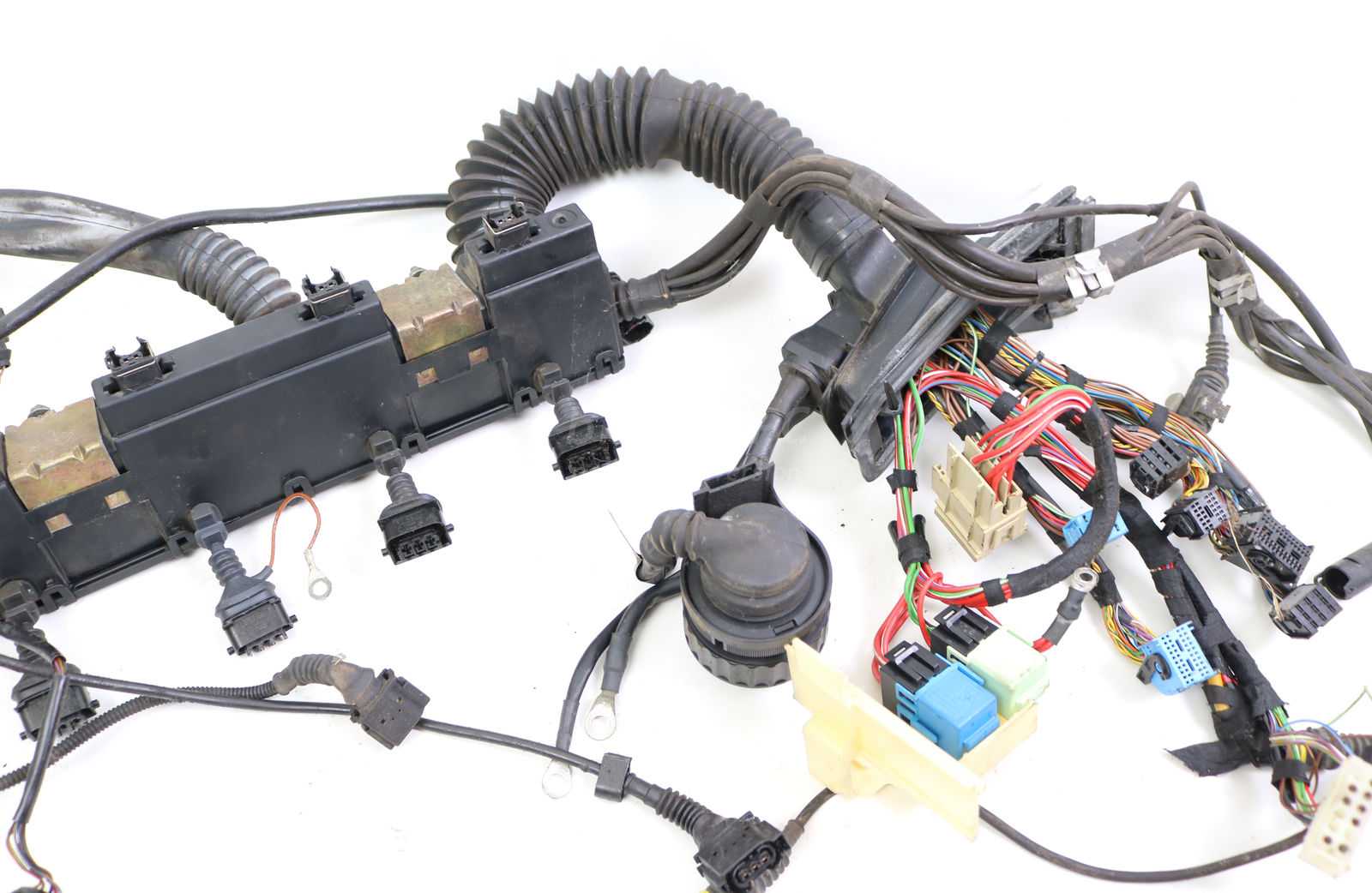 Picture of BMW 12517503643 Engine Wiring Harness M62tu V8 E38 Late for sale