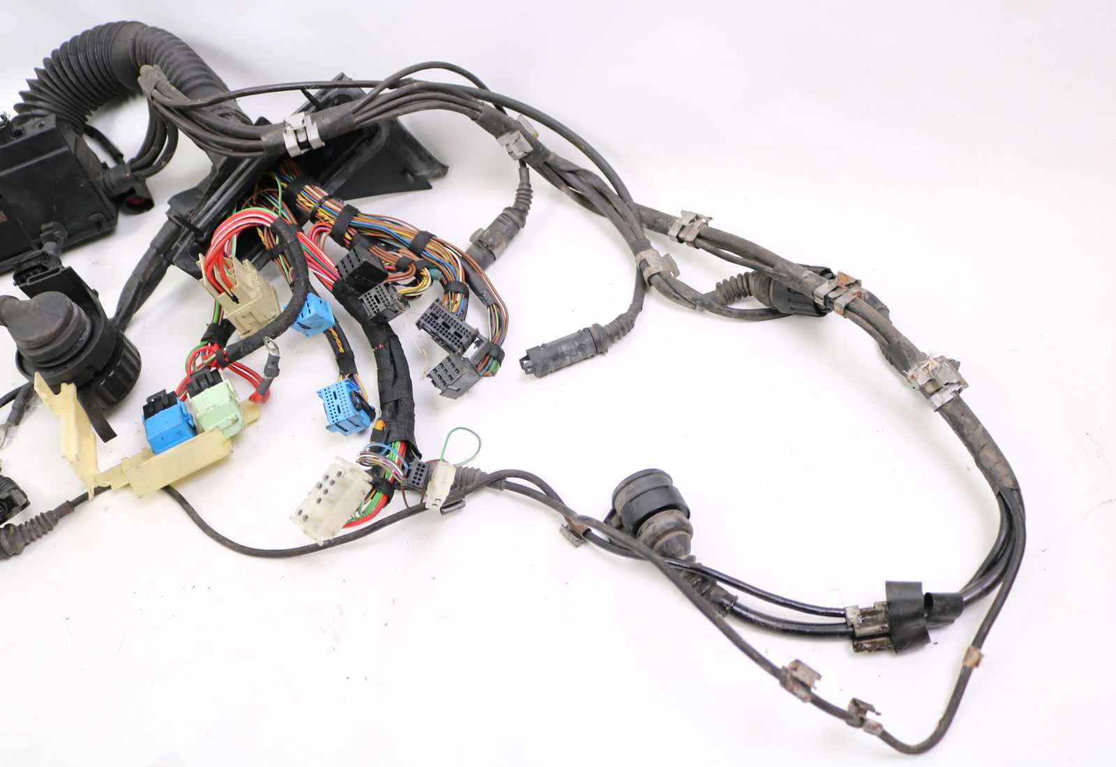 Picture of BMW 12517503643 Engine Wiring Harness M62tu V8 E38 Late for sale