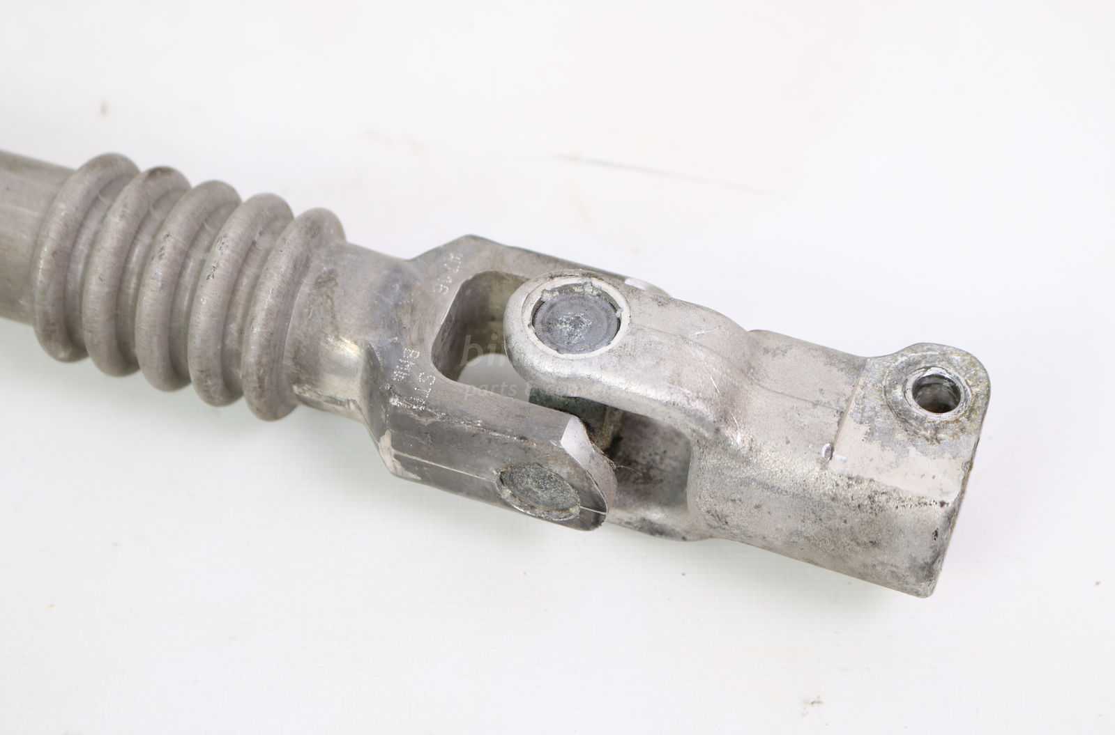 Picture of BMW 32316753800 Steering Column Splined Shaft Joint E39 6 Cylinder for sale