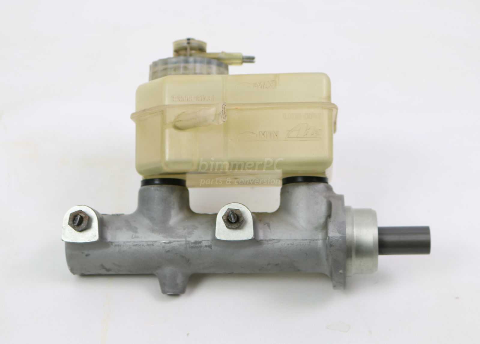 Picture of BMW 34311156643 Master Cylinder Hydraulic Powerboost Brakes V12 I6 E32 for sale