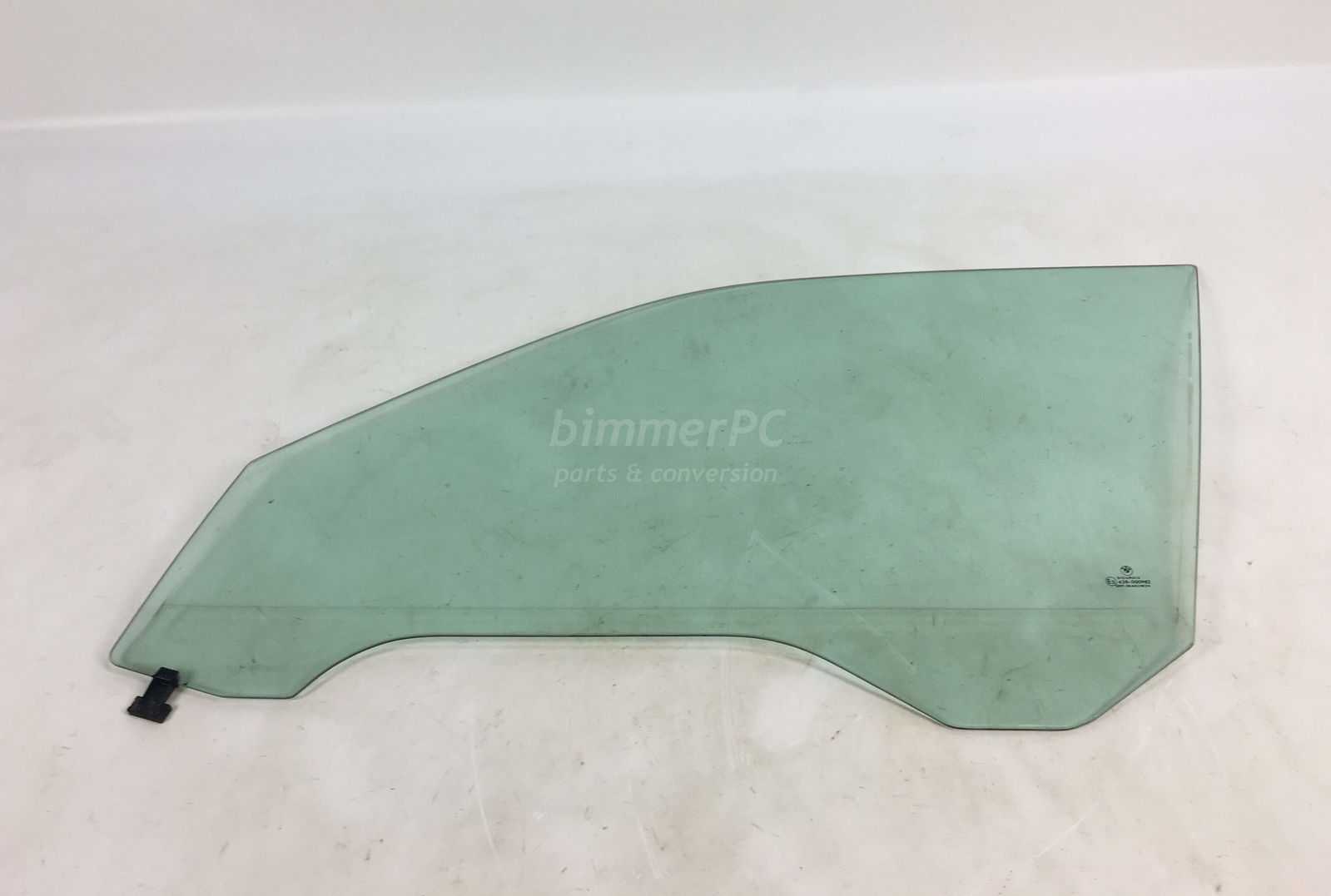 Picture of BMW 51328163843 Front Left Drivers Door Window Glass Single Pane E38 for sale