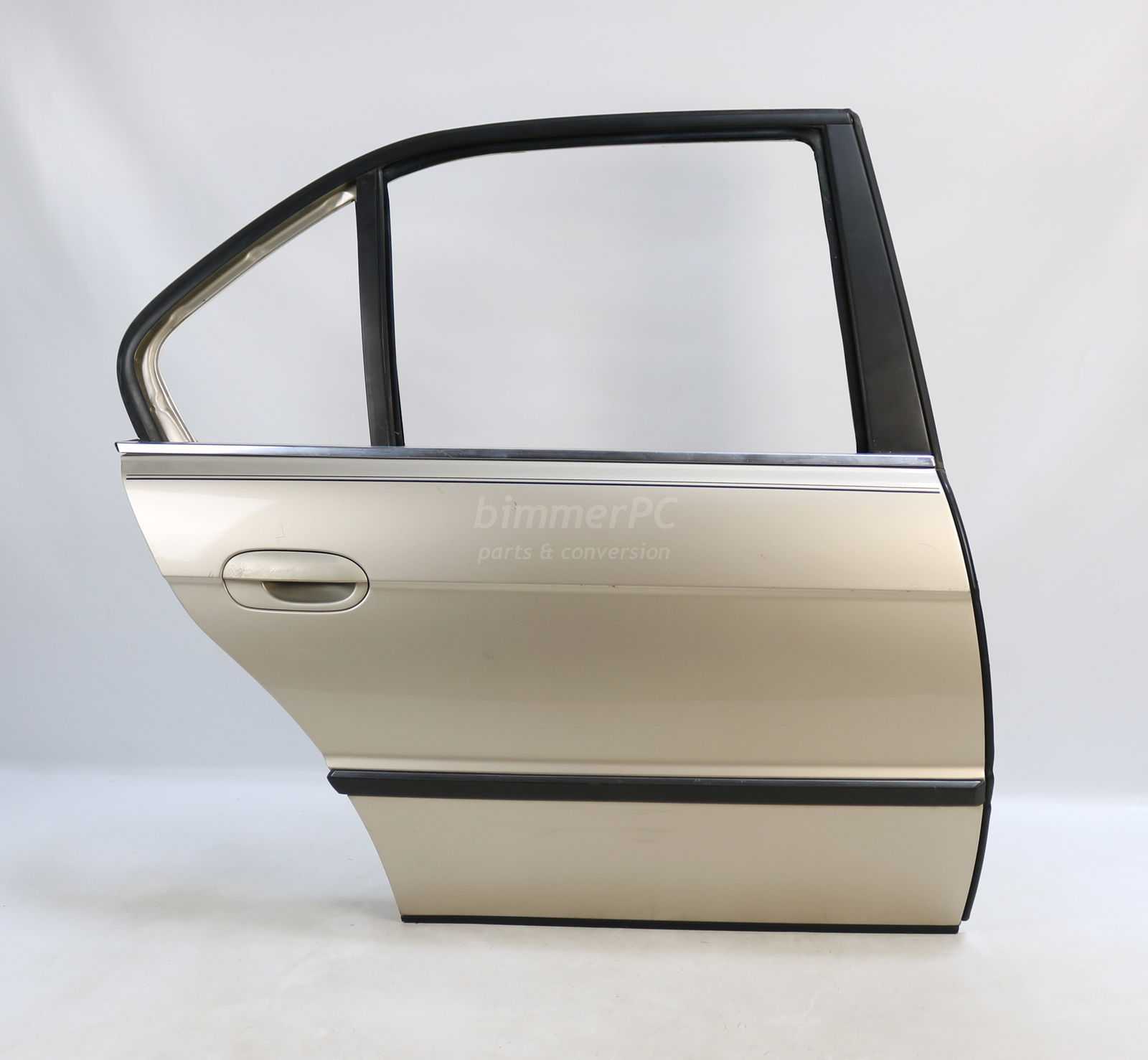 Picture of BMW 41528223886 Right Rear Door E38 Short Wheelbase for sale