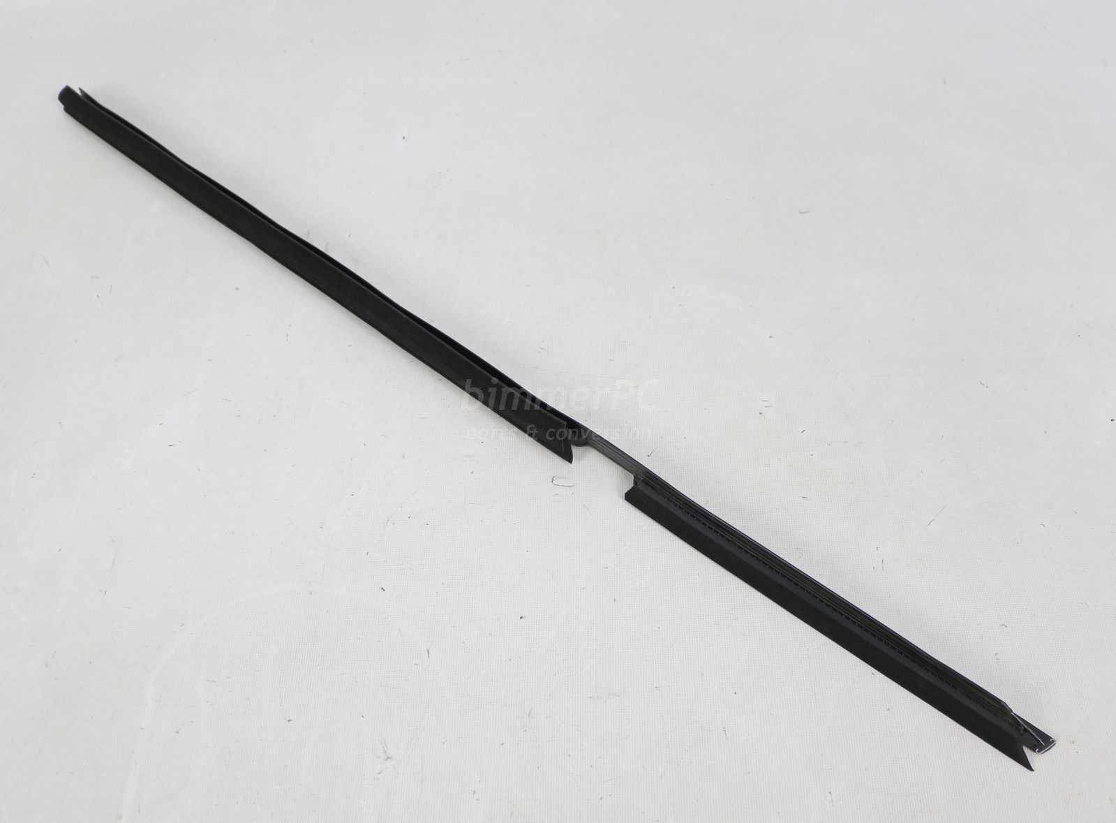 Picture of BMW 51228159822 Right Rear Passengers Interior Door Upper Weatherstrip Trim Shadowline E39 for sale
