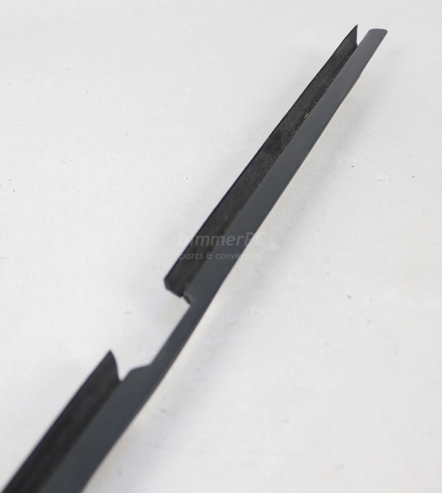 Picture of BMW 51228159822 Right Rear Passengers Interior Door Upper Weatherstrip Trim Shadowline E39 for sale