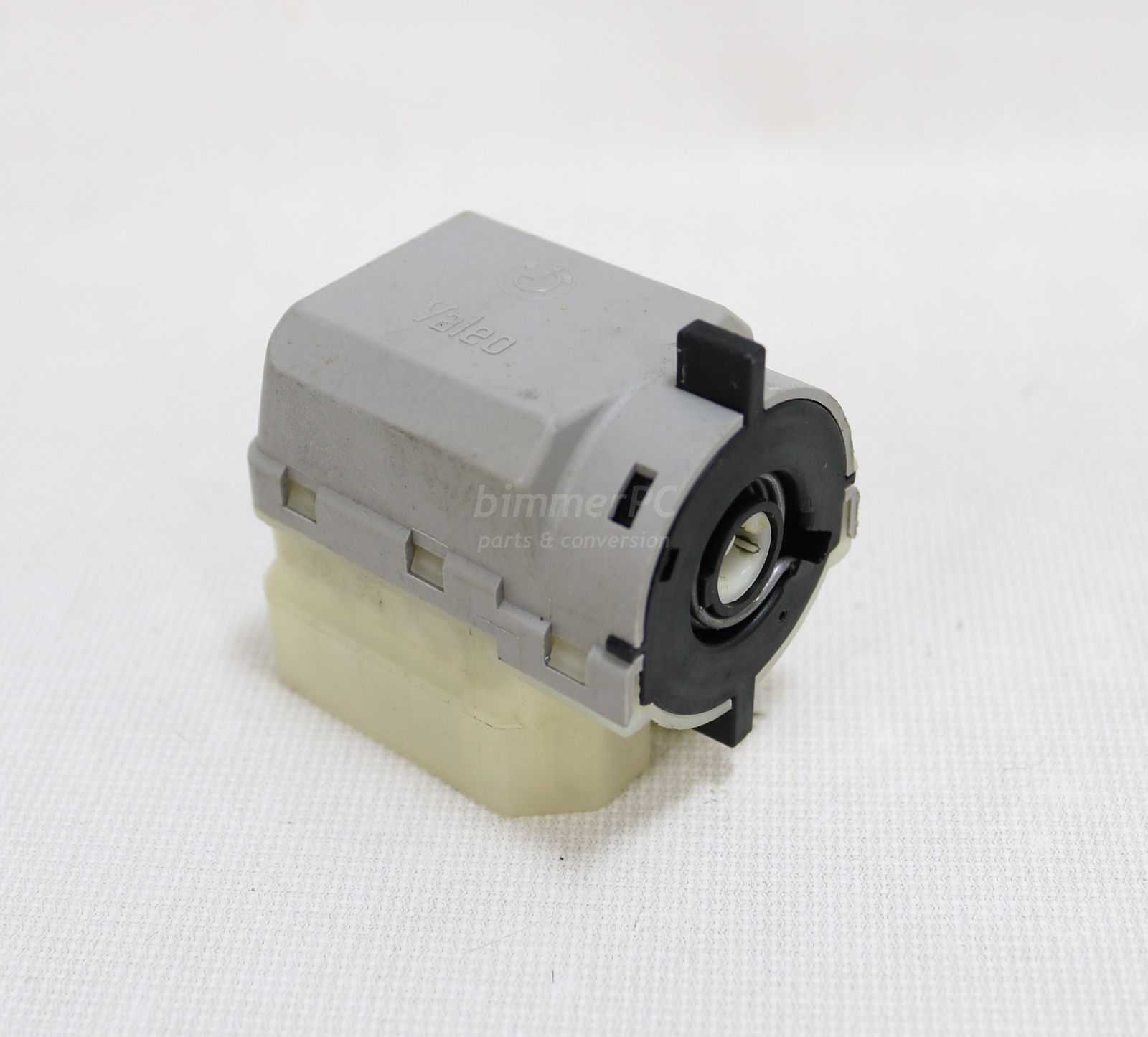 Picture of BMW 61328363708 Steering Column Ignition Starter Switch E38 E39 Early for sale