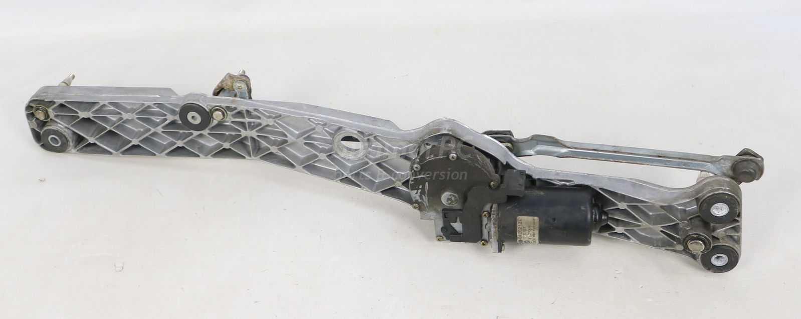 Picture of BMW  Windshield Wipers Linkage Gearbox Motor E39 for sale