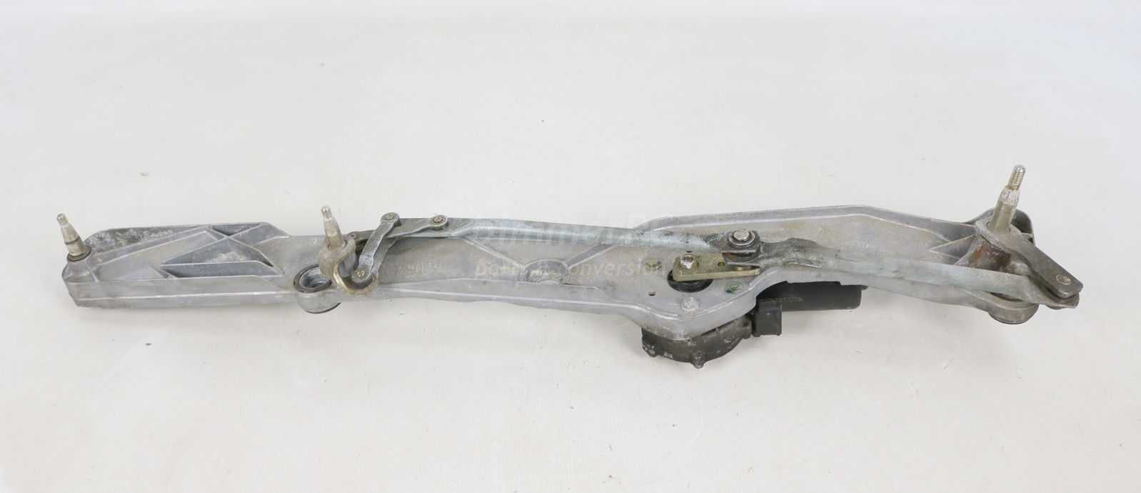 Picture of BMW  Windshield Wipers Linkage Gearbox Motor E39 for sale