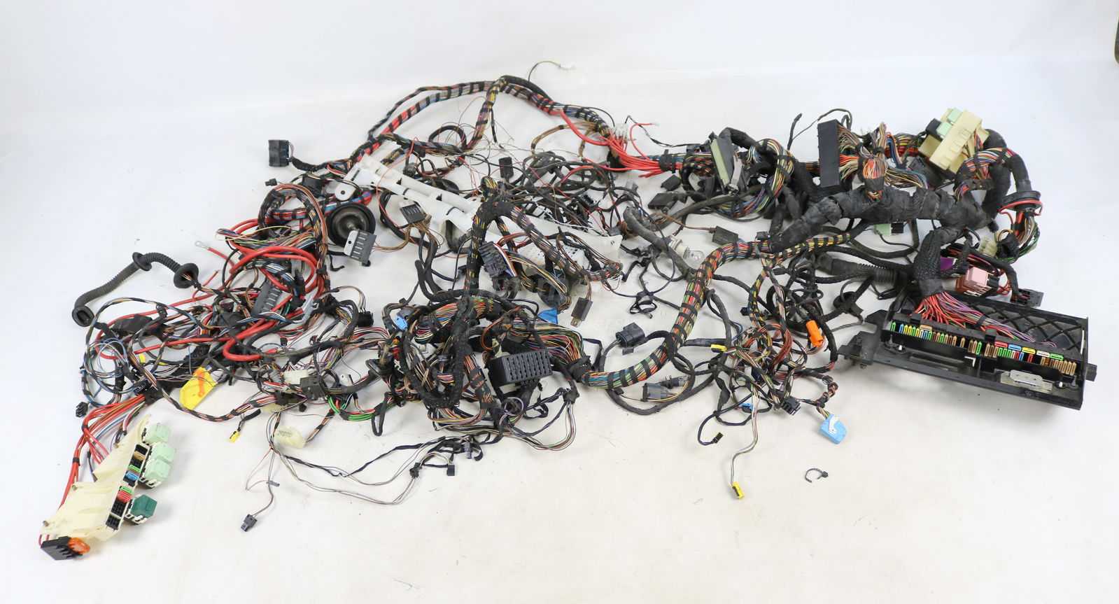 Picture of BMW 61118380658 Main Body Complete Wiring Harness Full Loom E39 528i 1997 for sale