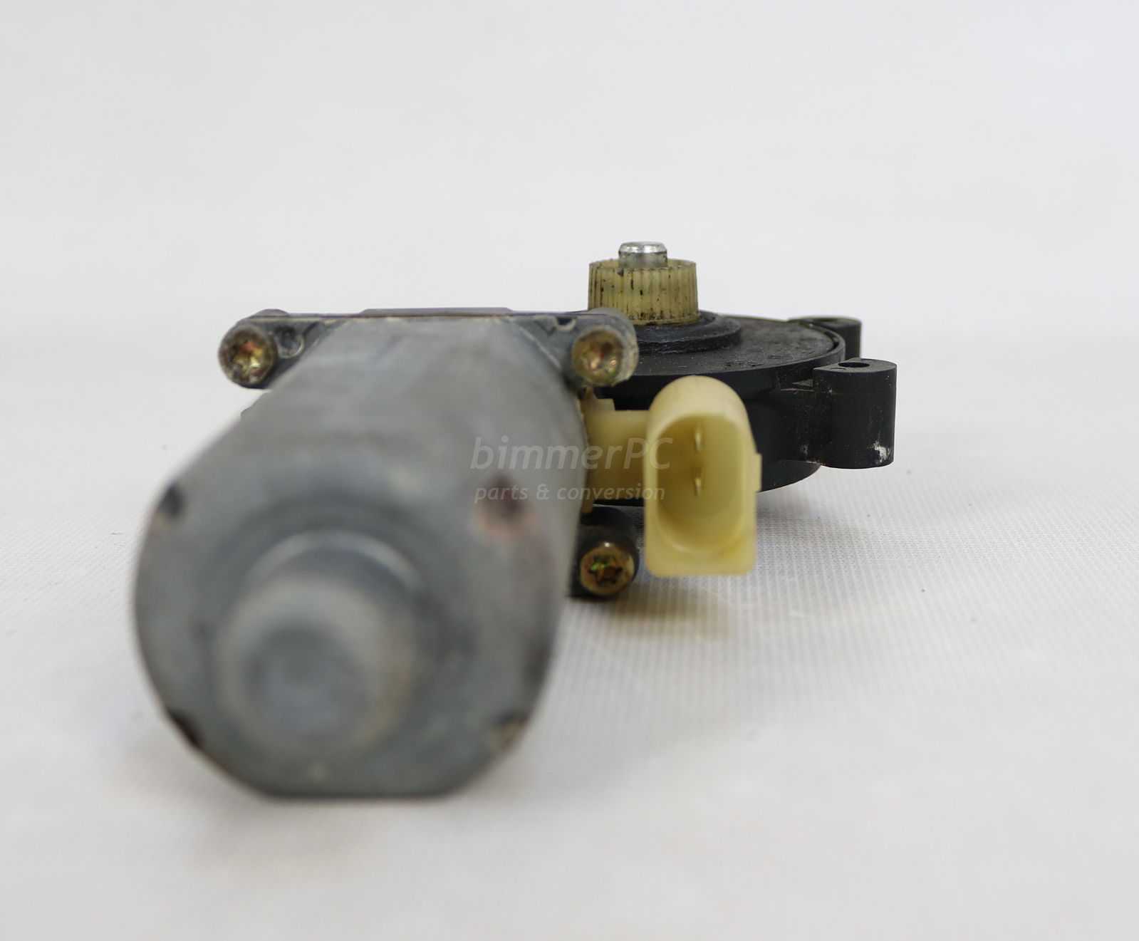 Picture of BMW 67628362065 Window Motor Lifting Gearbox Drive Right Rear Door Sedan Left Rear Convertible E46 for sale