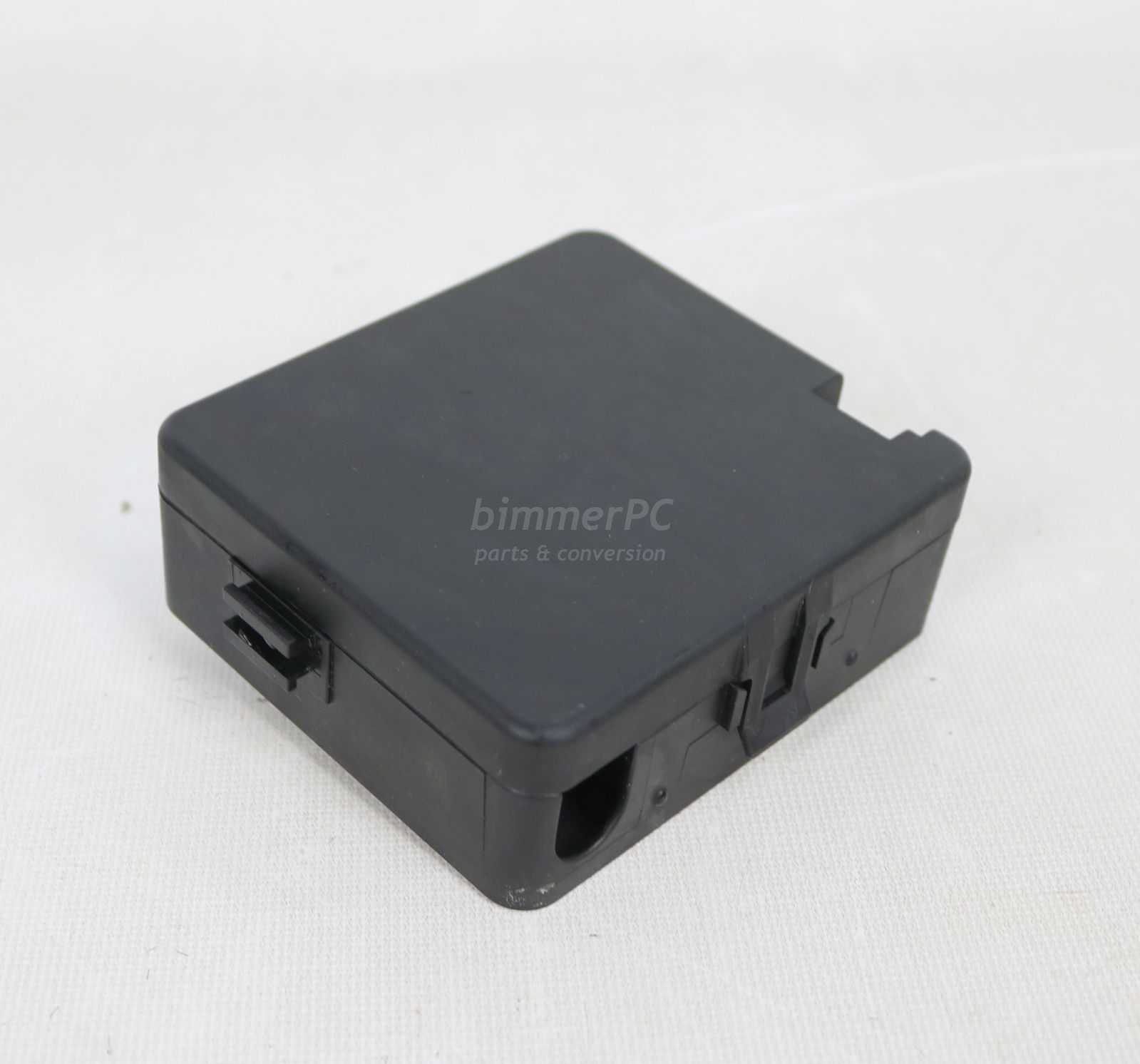 Picture of BMW 61138374986 Rear Trunk Power Distribution Fuse Box Holder E46 Early for sale