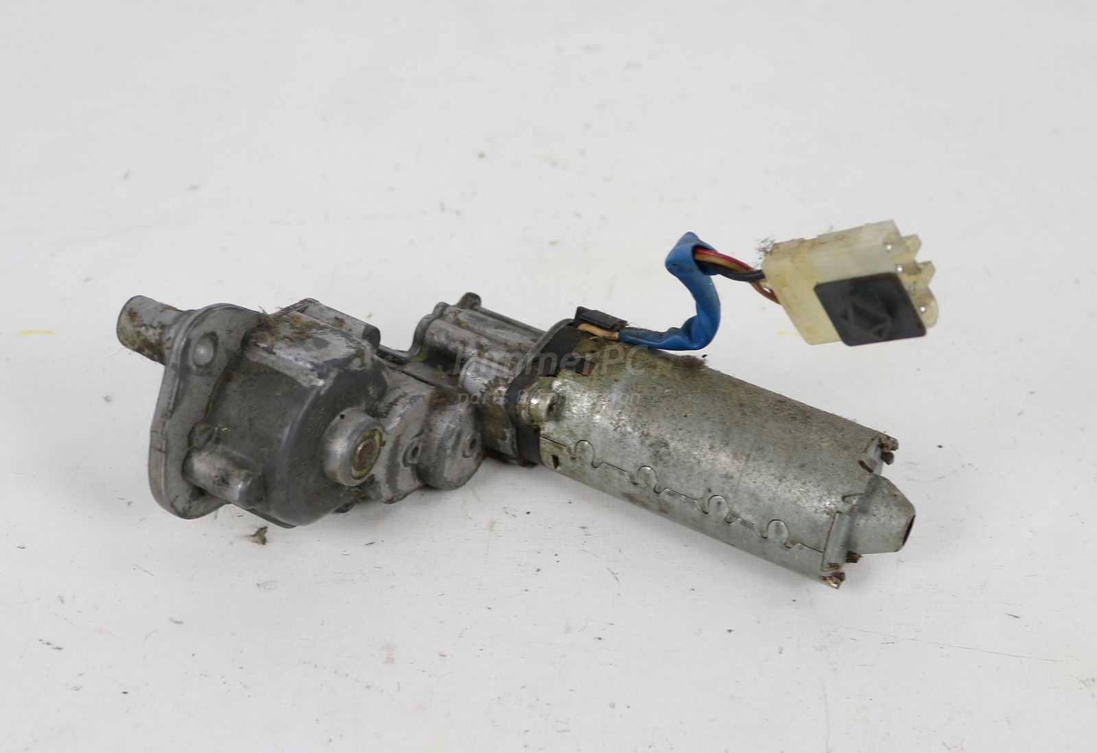 Picture of BMW 52108251618 Left Drivers Front Seat Memory Power Rear Height Adjustment Motor Gearbox E46 E53 Early for sale