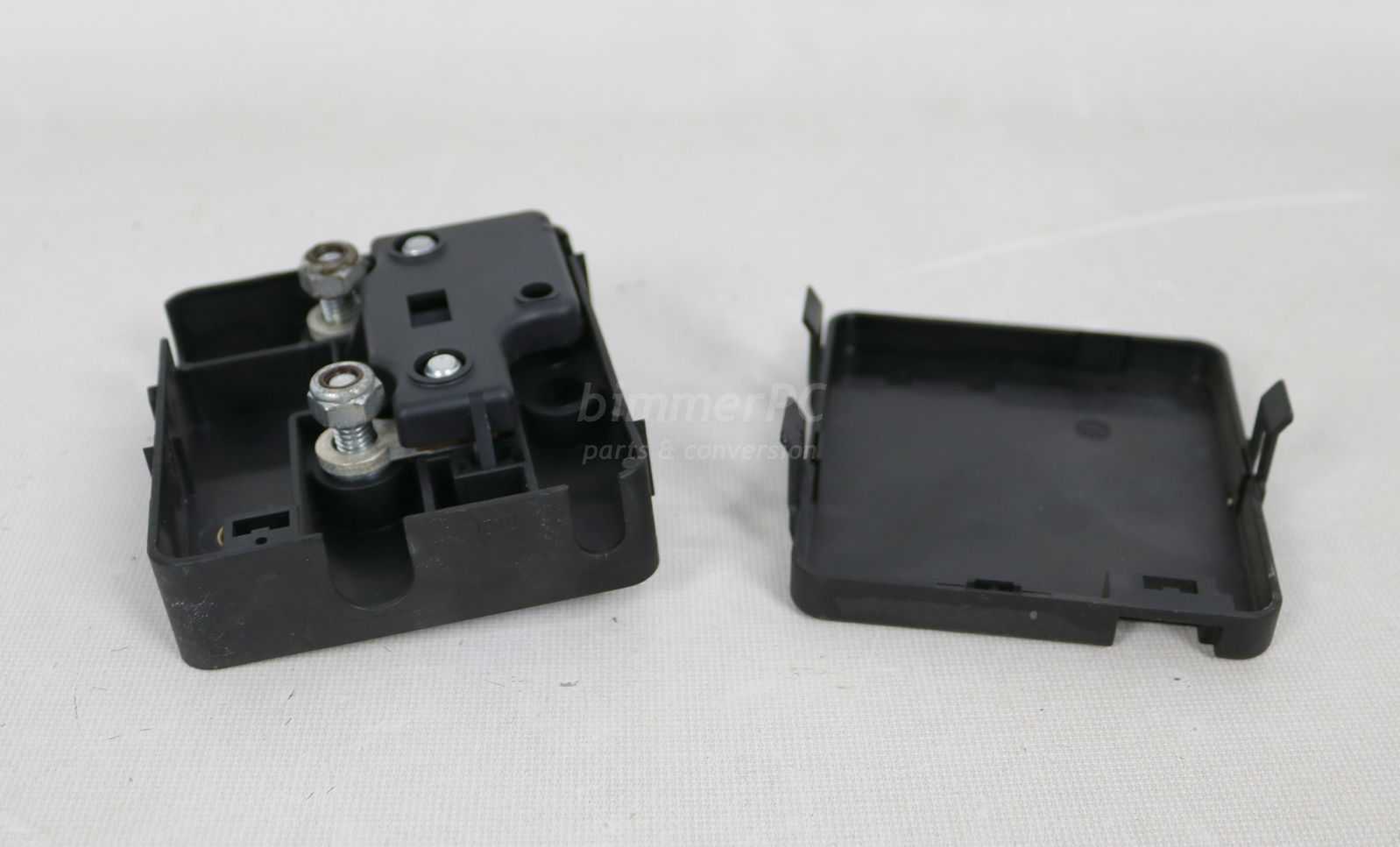 Picture of BMW 61138374986 Rear Trunk Power Distribution Fuse Box Holder E46 Early for sale