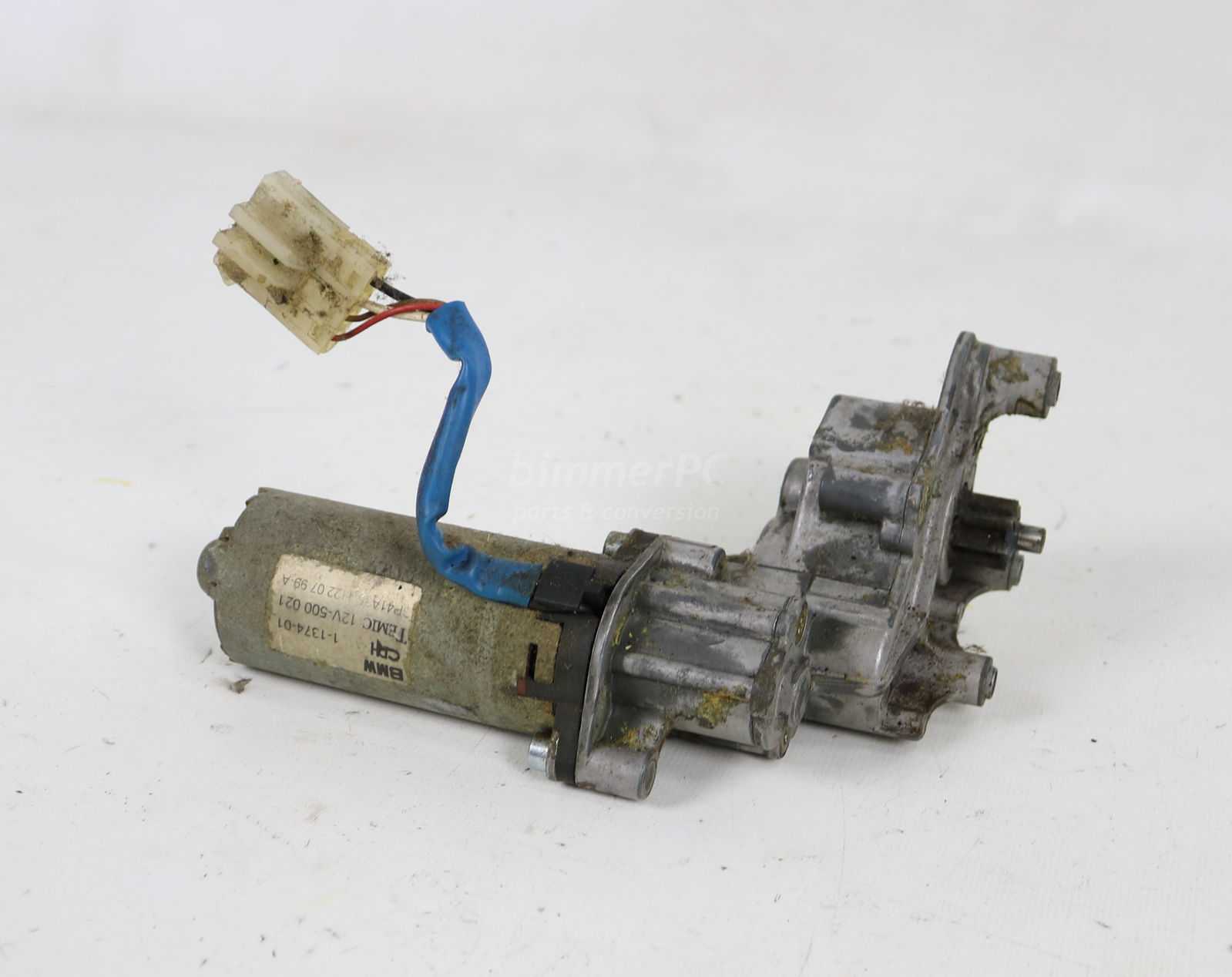 Picture of BMW 52108251618 Left Drivers Front Seat Memory Power Rear Height Adjustment Motor Gearbox E46 E53 Early for sale