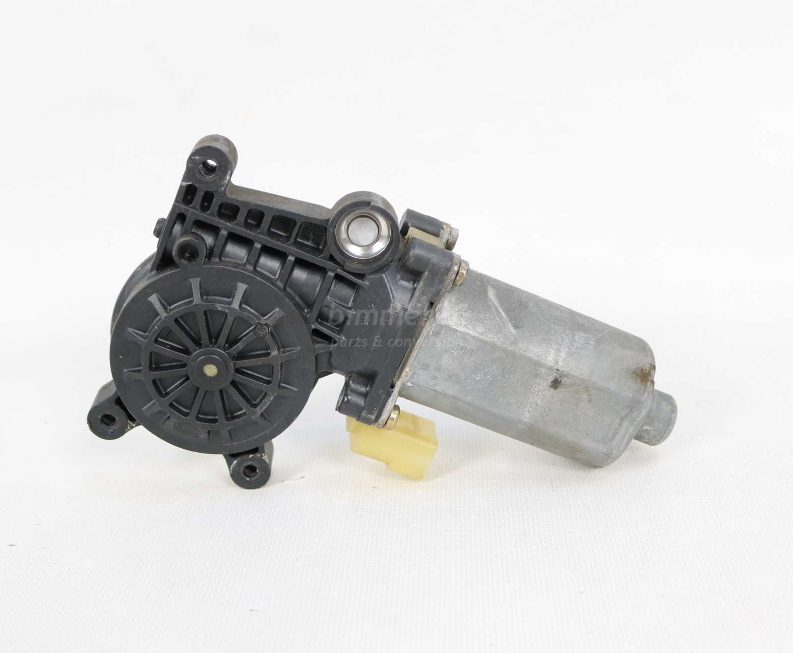 Picture of BMW 67628362065 Window Motor Lifting Gearbox Drive Right Rear Door Sedan Left Rear Convertible E46 for sale