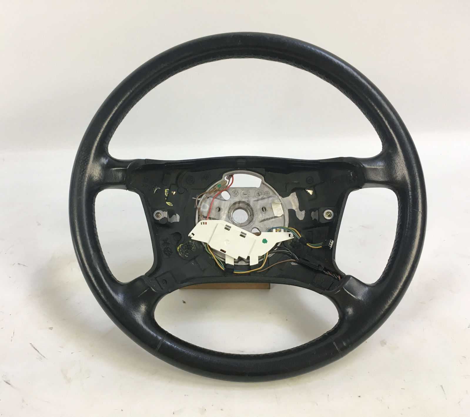 Picture of BMW 32341095799 Heated Leather Steering Wheel E39 E38 Late for sale