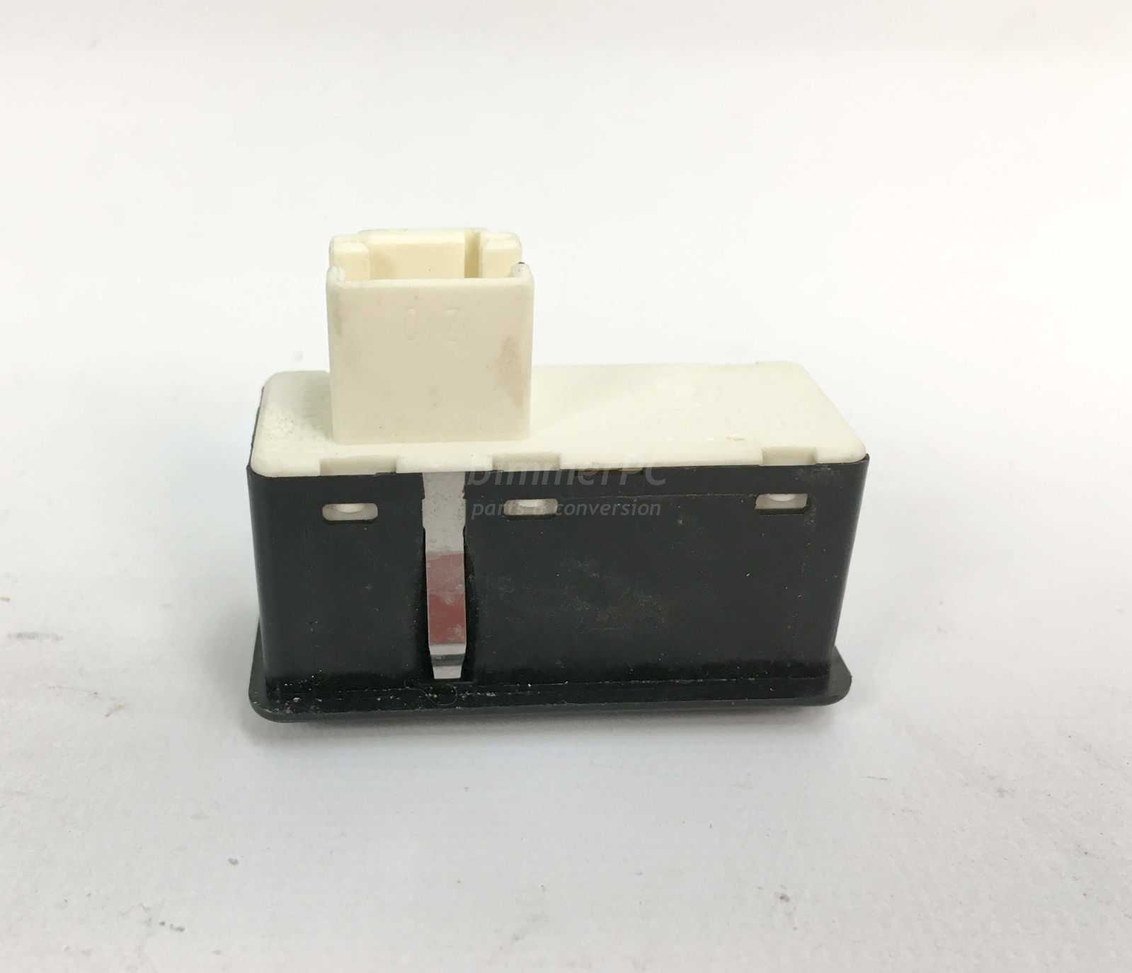 Picture of BMW 61318352160 Drivers Seat Memory Program Switch E38 E39 for sale