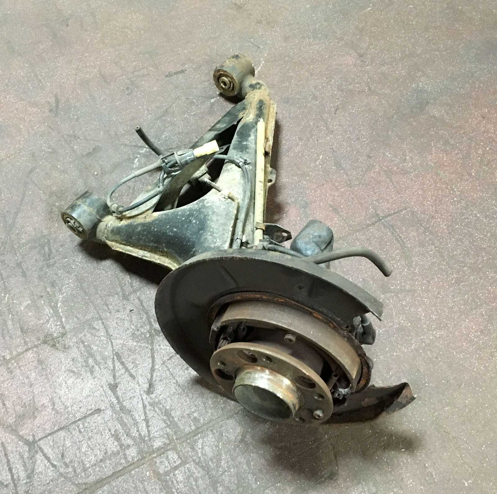 BMW E34 525i Left Rear Trailing Arm Control Carrier E24 M6 E28 E32 1987 ...