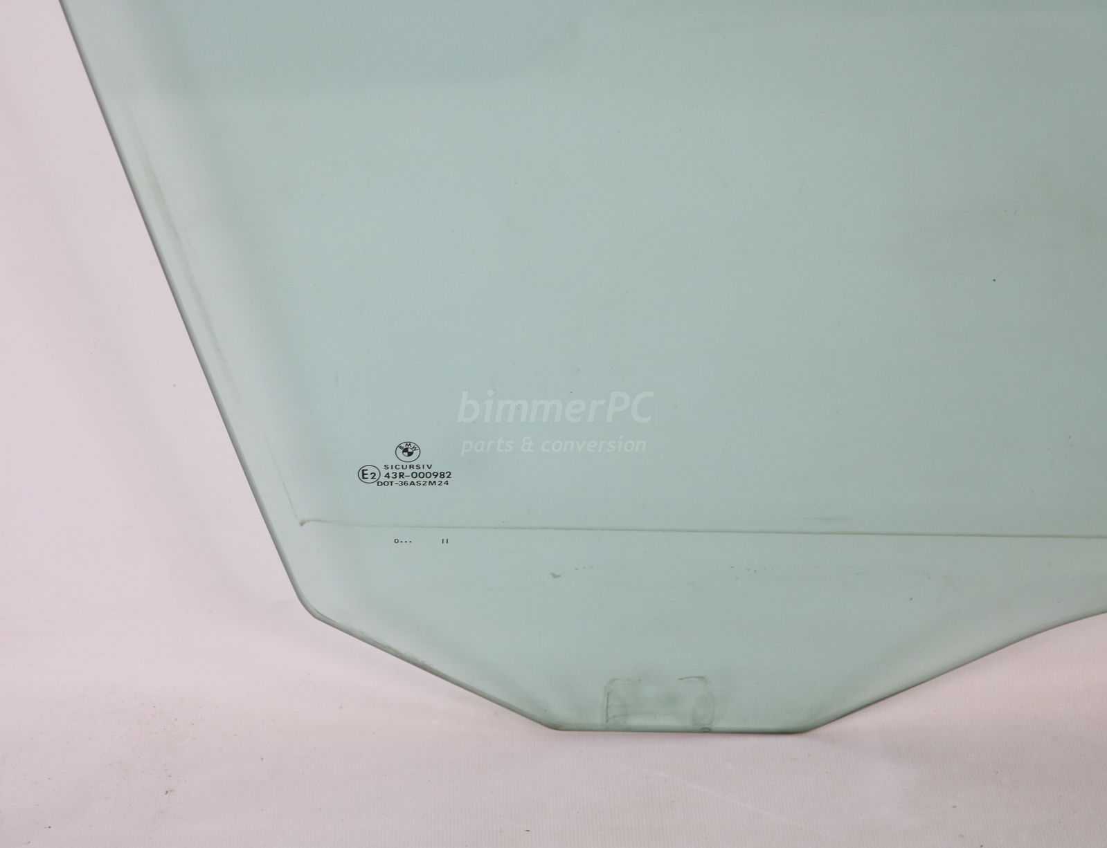 Picture of BMW 51328159170 Right Front Passengers Door Window Glass Pane E39 for sale