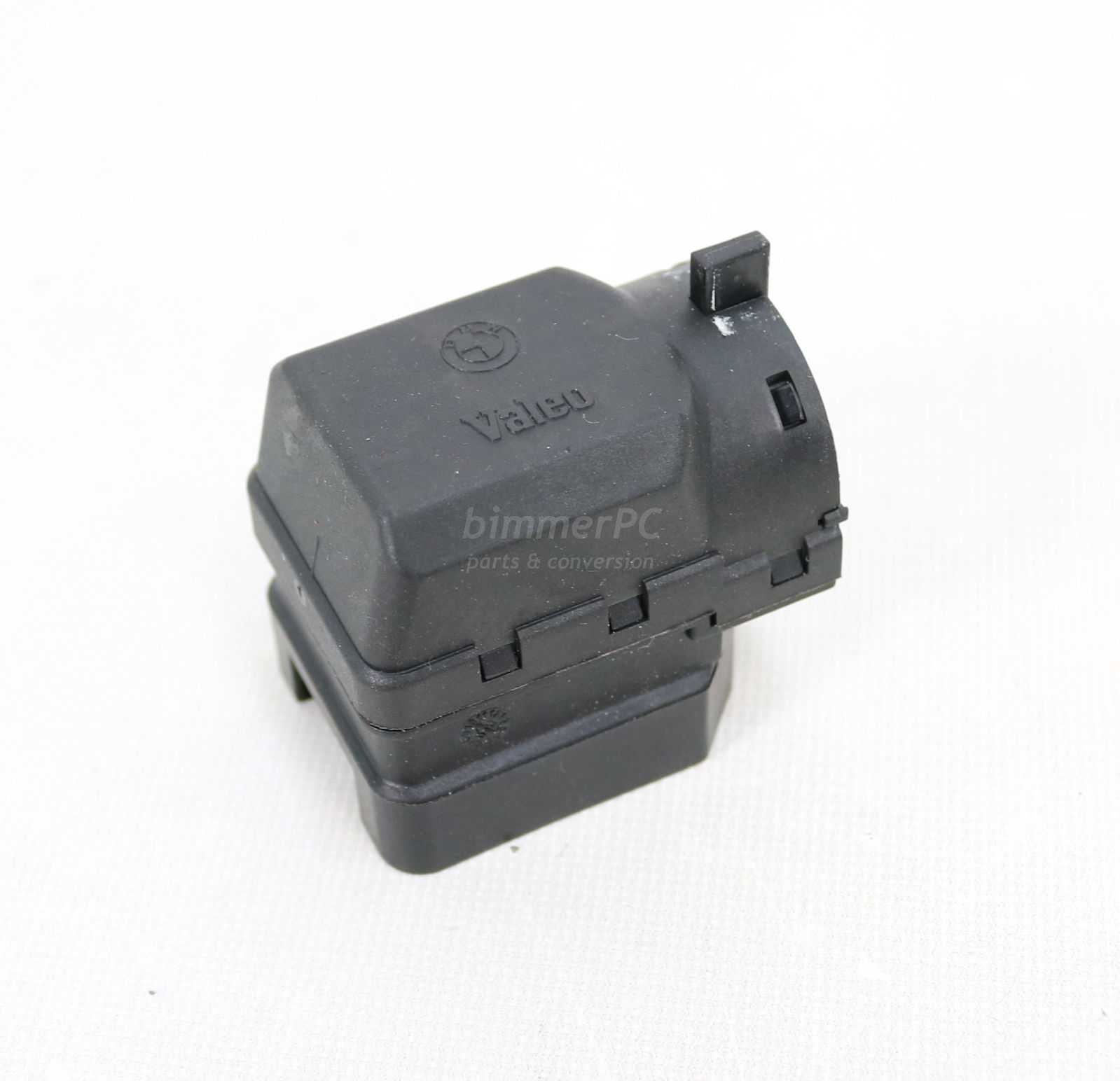 Picture of BMW 61326901961 Steering Column Ignition Switch E38 E39 E46 E83 E53 E85 E86 for sale