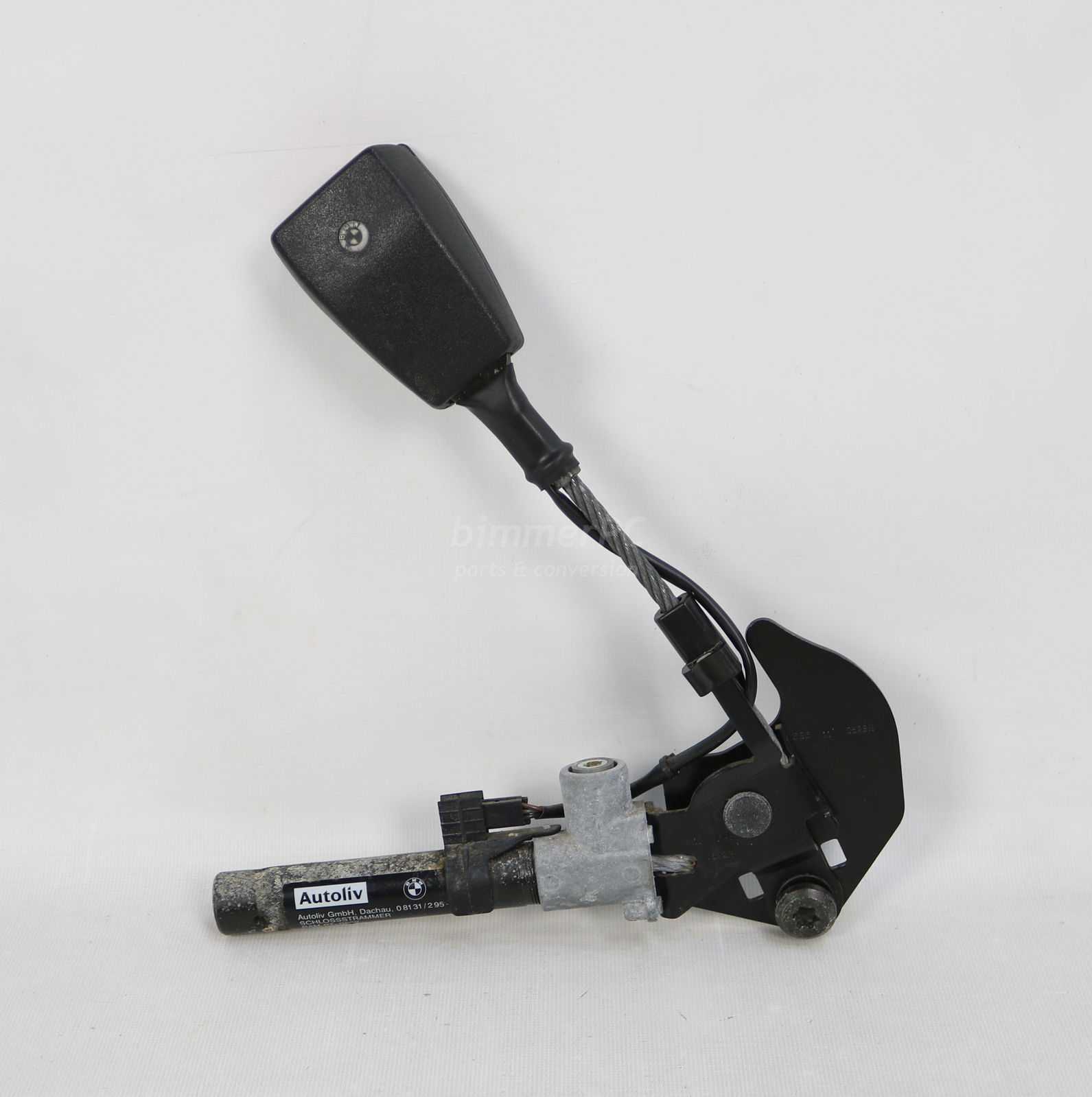 Picture of BMW 72118150660 Right Passengers Front Seat Belt Tensioner Buckle Receiver Latch E39 E38 Early for sale