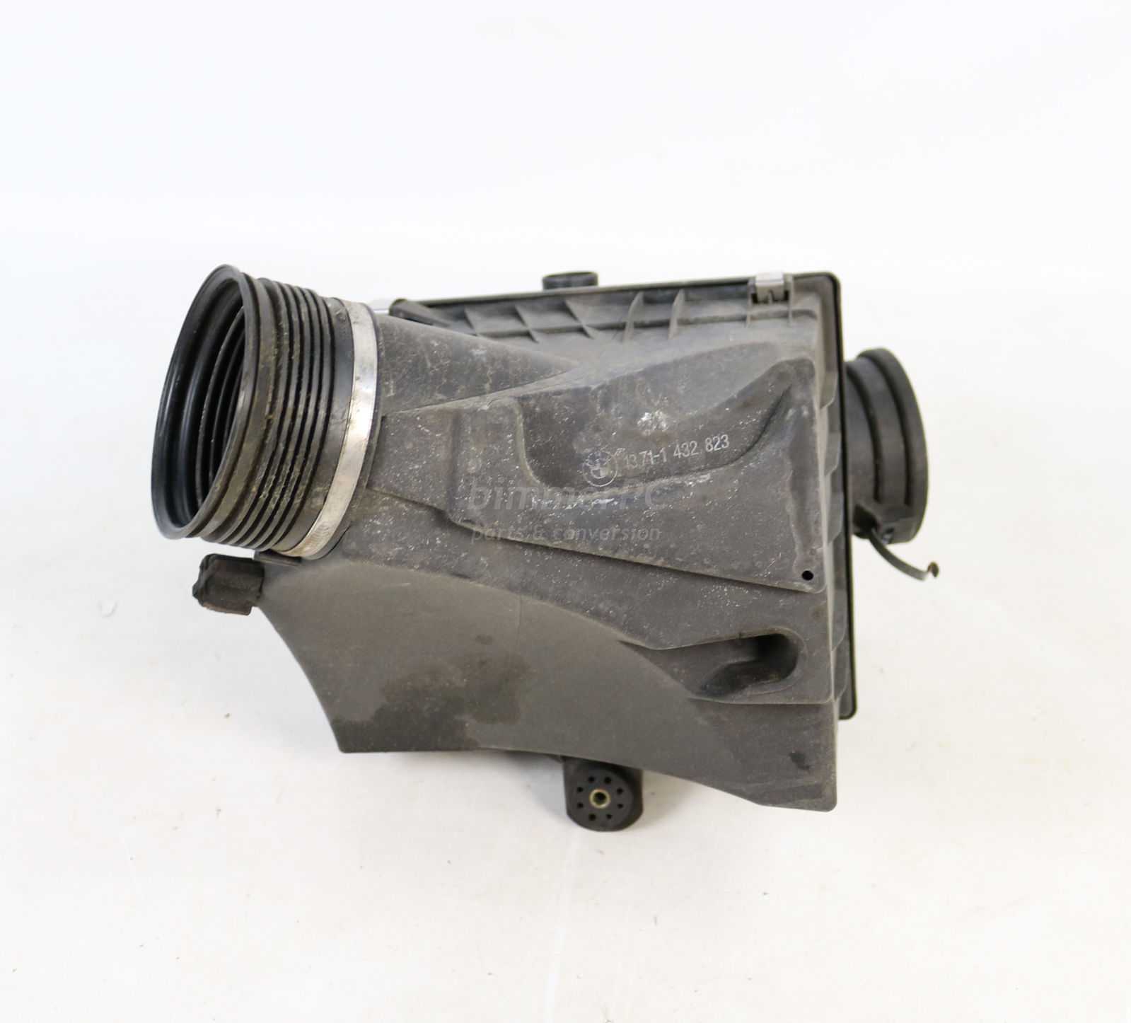 Picture of BMW 13711432823 Intake Air Cleaner Box Filter Housing E38 M62tu for sale