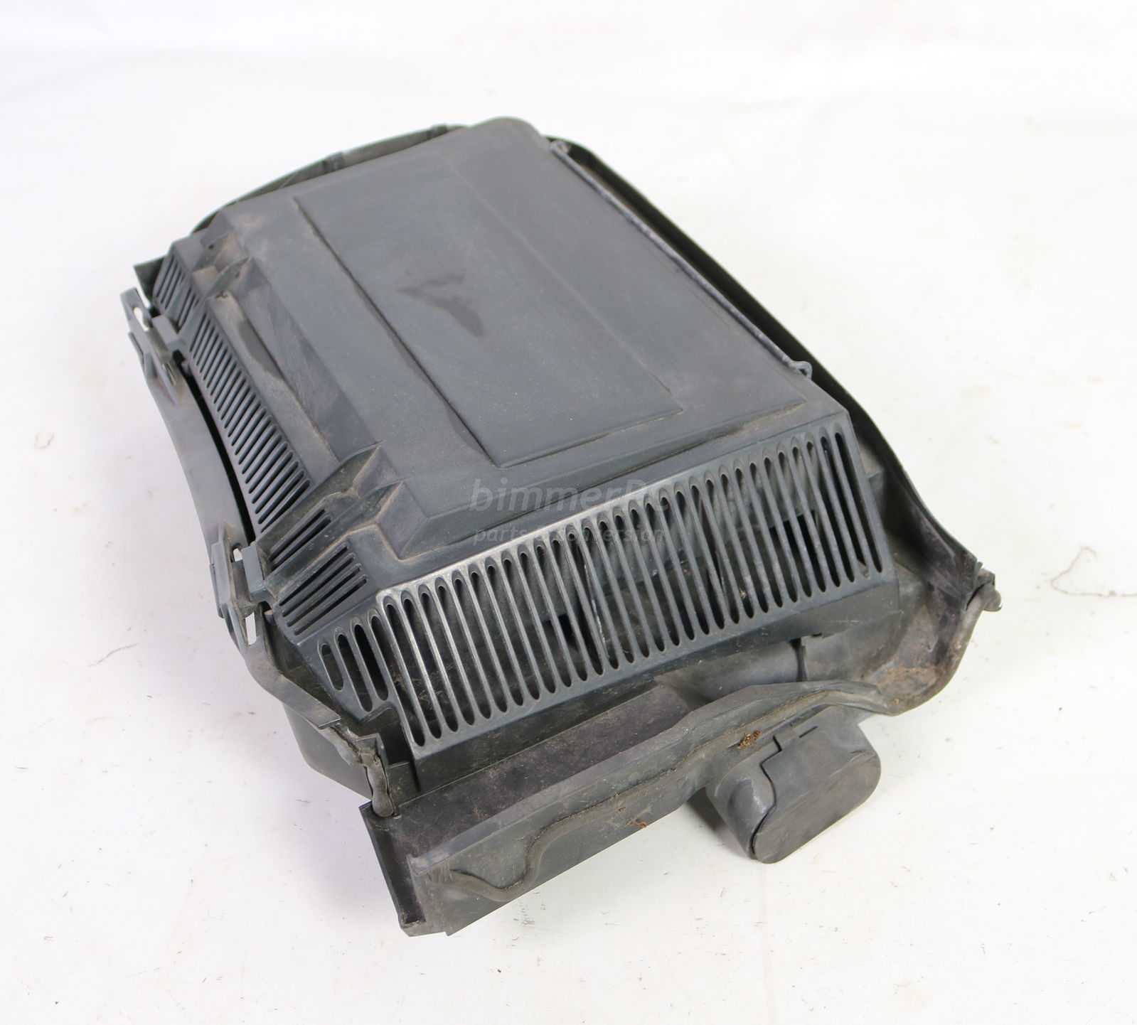 Picture of BMW  Right Front Passengers Microfilter Air Intake Box E39 Late for sale