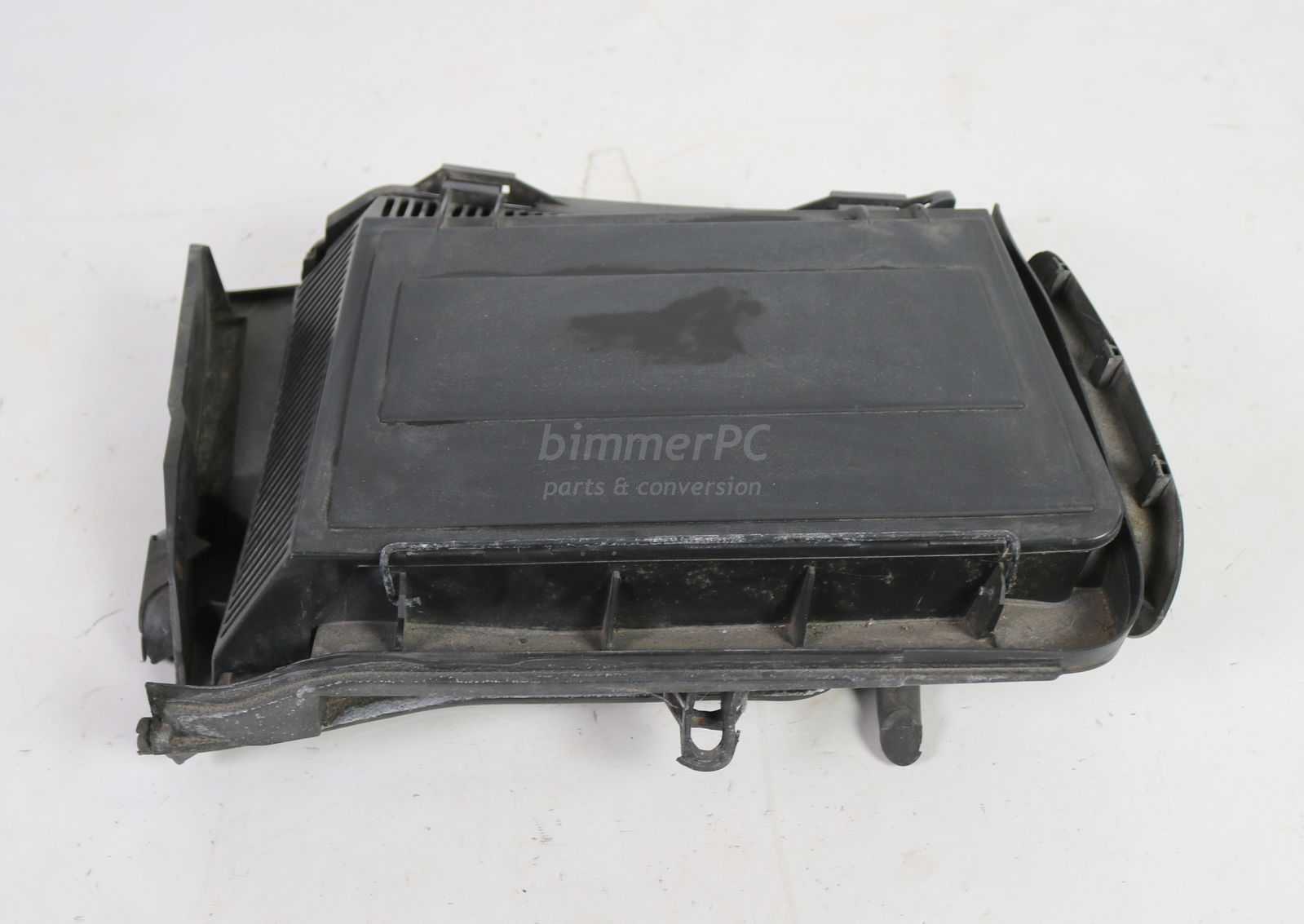 Picture of BMW  Right Front Passengers Microfilter Air Intake Box E39 Late for sale