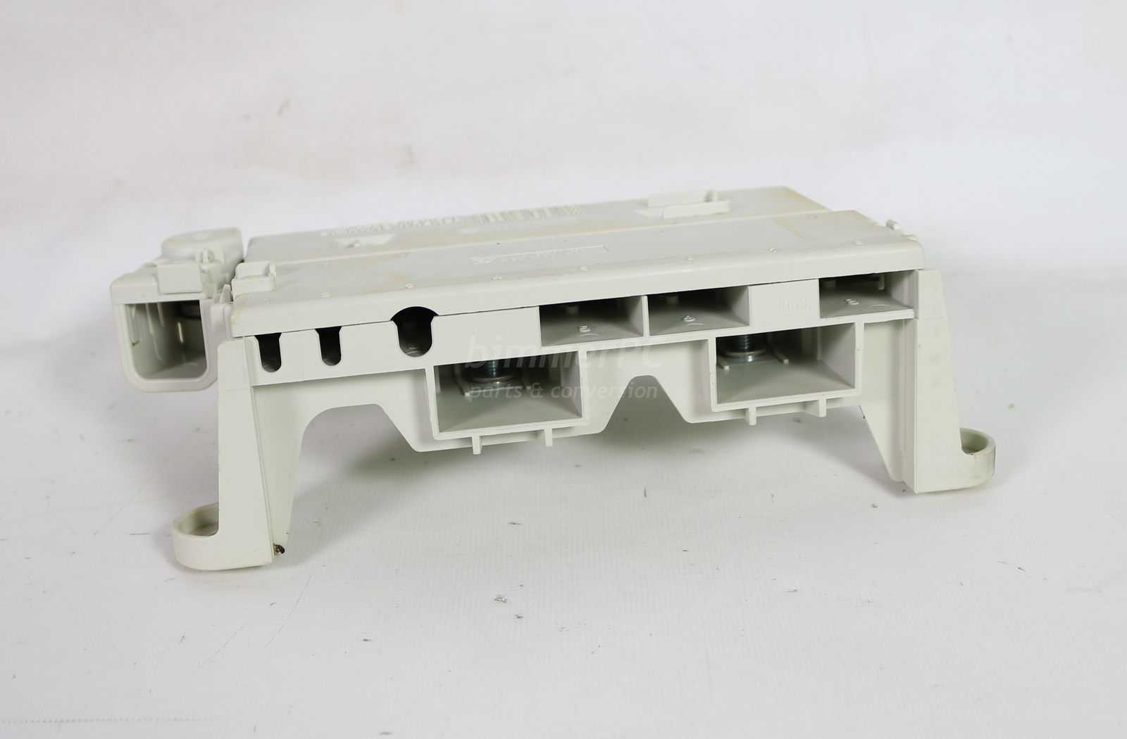 Picture of BMW 61138387544 Under Seat Power Distribution Fuse Box Holder E38 E39 for sale