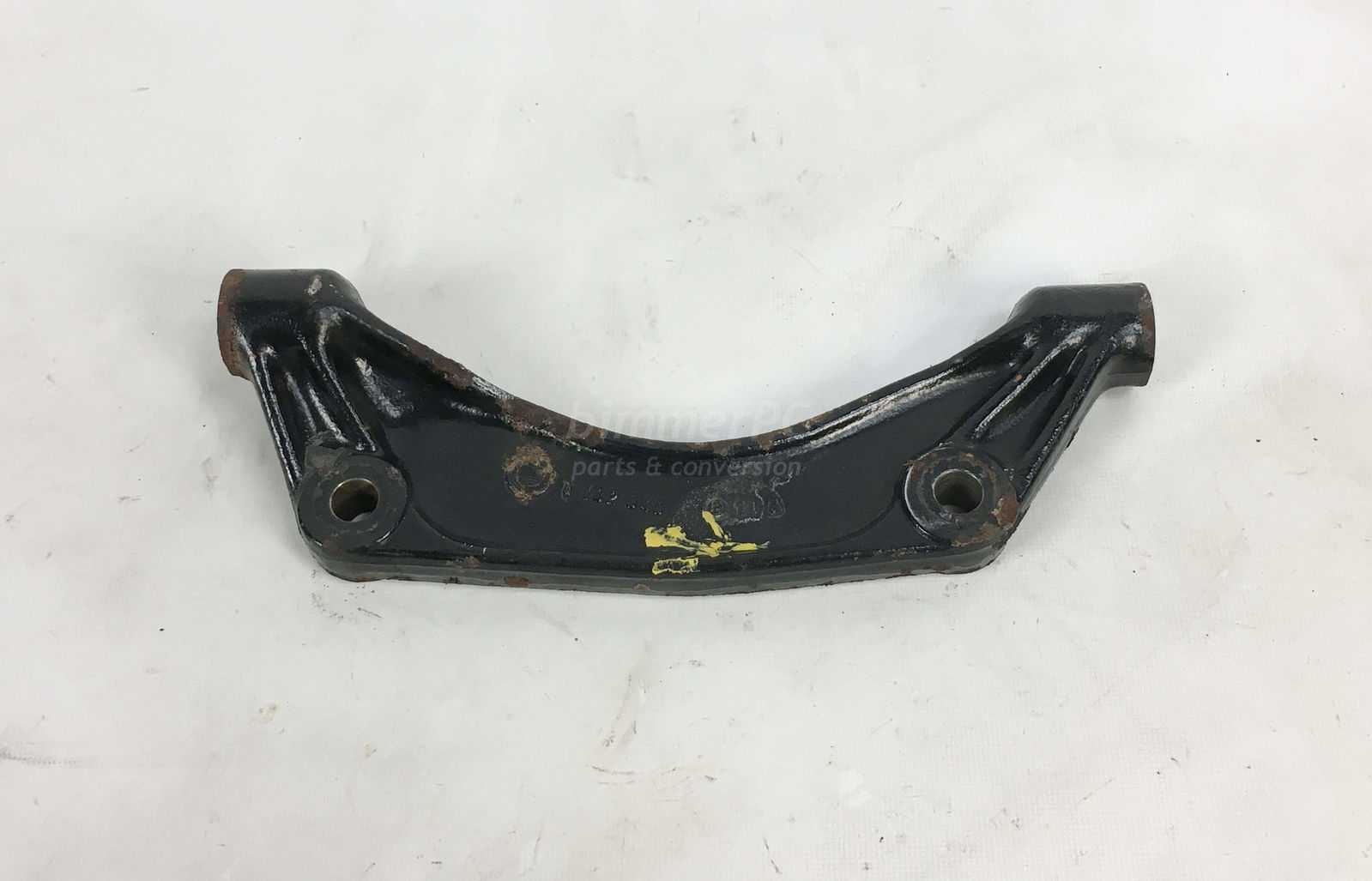 Picture of BMW 33171132049 Steel Rear Differential Mounting Bracket Support Arm E34 E32 for sale