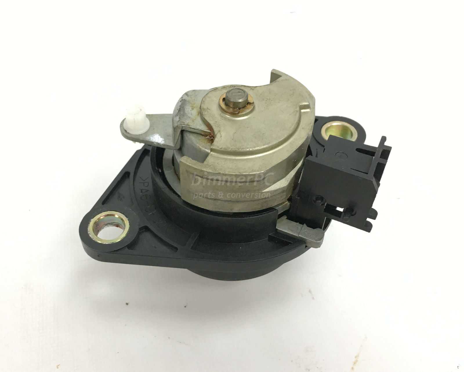 Picture of BMW 51248166688 Rear Trunk Lid Lock Cylinder Switch Tumbler E38 for sale