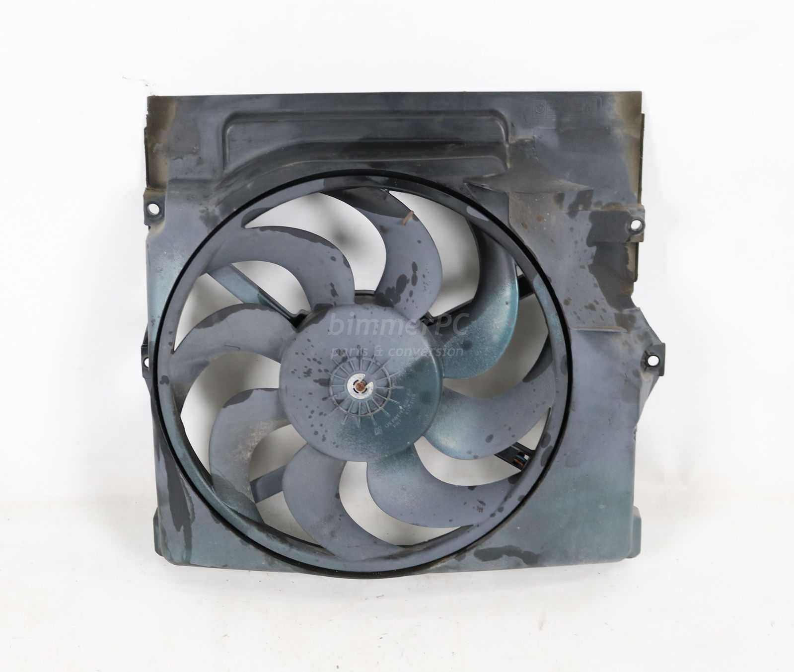 Picture of BMW 64508364093 Auxiliary AC Cooling Electrical Pusher Fan Shroud E36 for sale