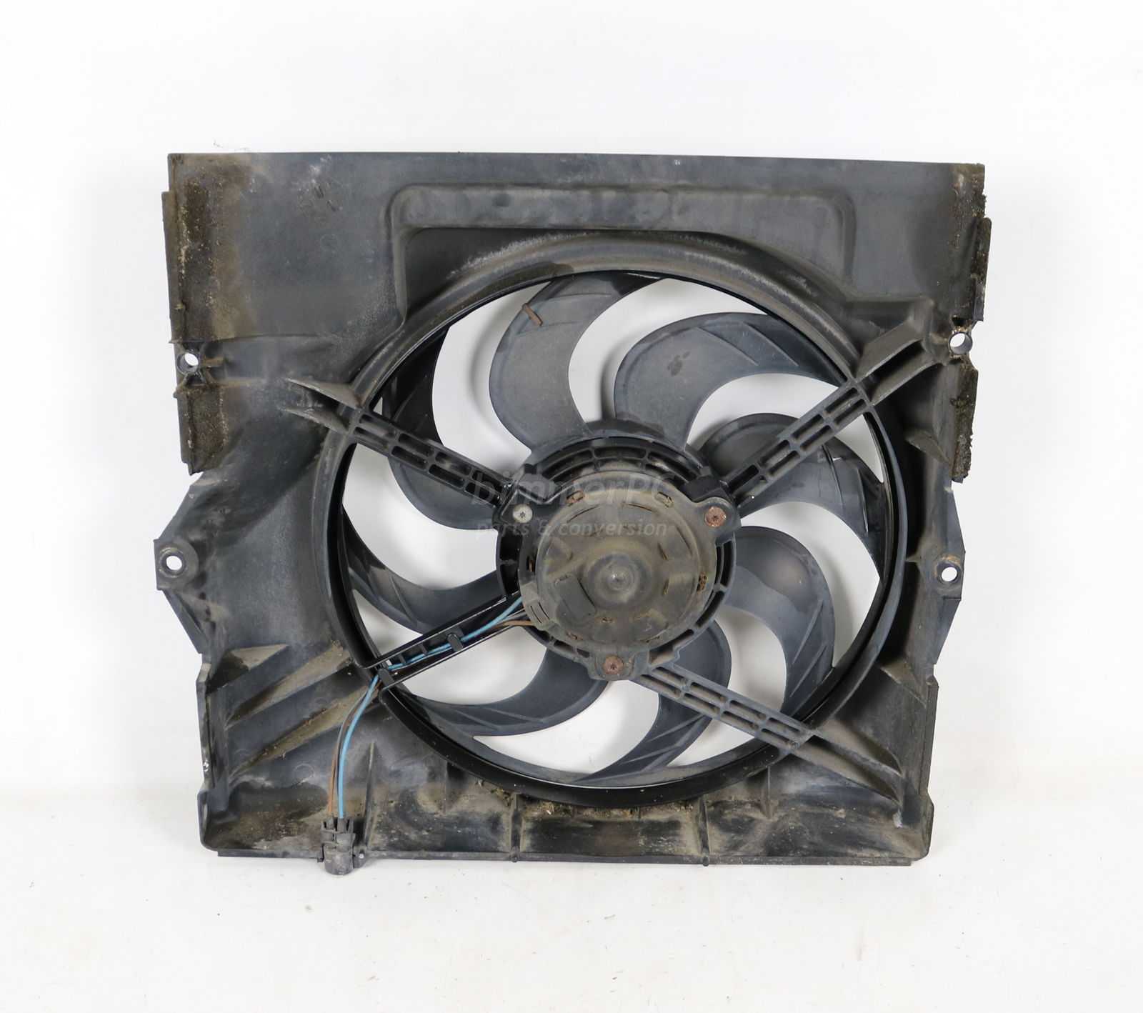 Picture of BMW 64508364093 Auxiliary AC Cooling Electrical Pusher Fan Shroud E36 for sale