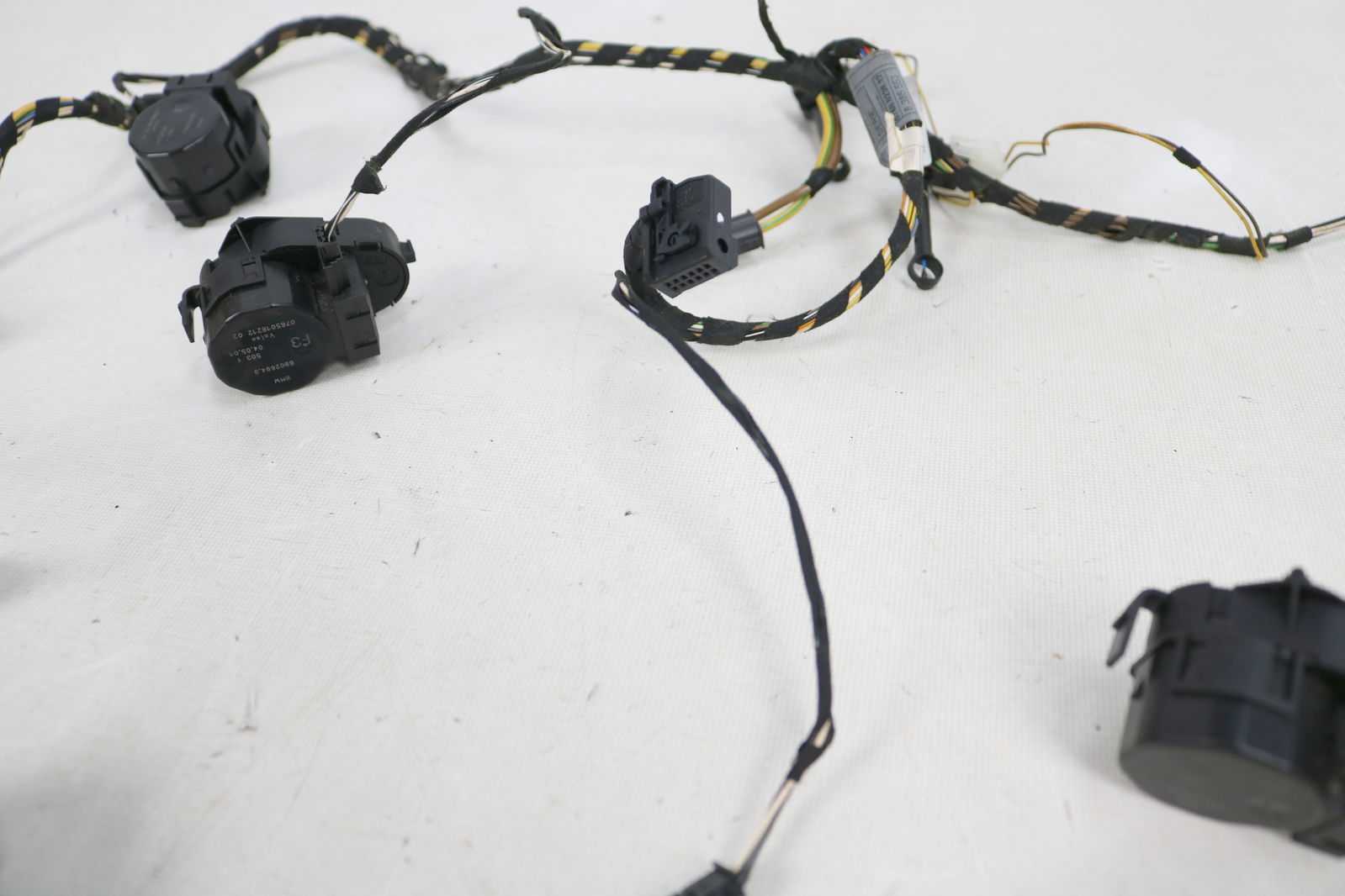 Picture of BMW 64118385553 Heater Box Cable Wiring Harness with Vent Stepper Motors Actuators E39 Late for sale