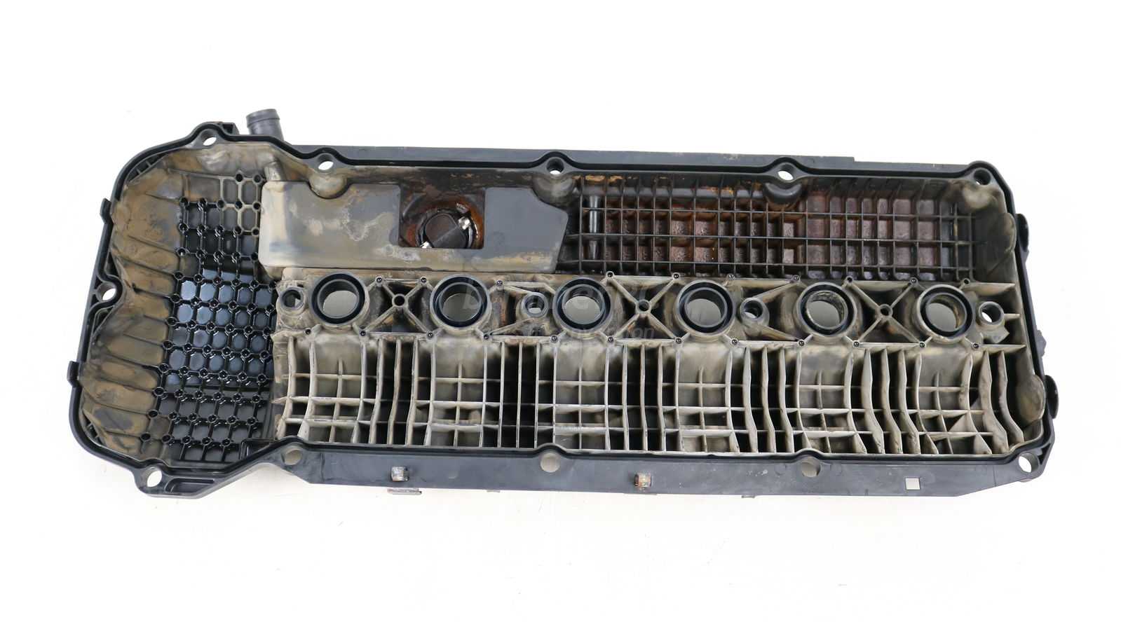 Picture of BMW 11121432928 Engine Cylinder Head Valve Cover M52tu M54 E46 E39 E53 E36 for sale