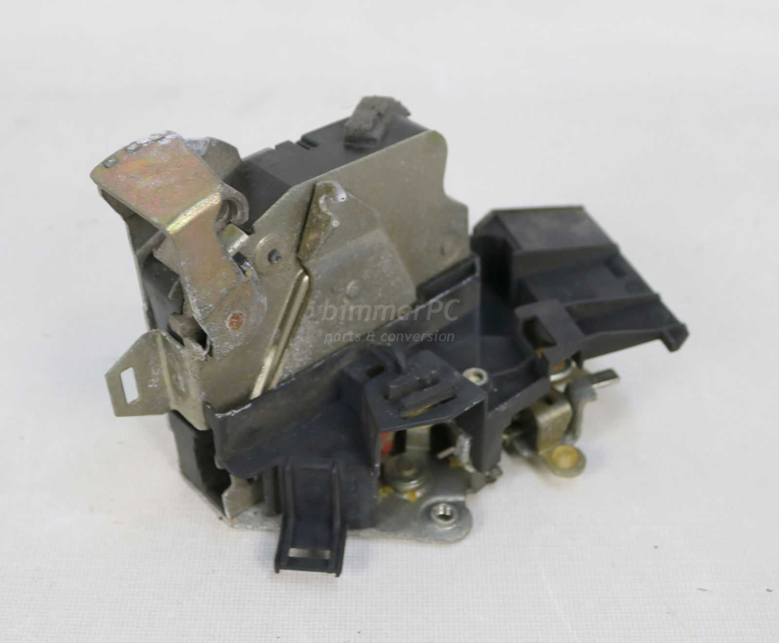 Picture of BMW 51228125672 Right Rear Door Latch Lock E39 E38 for sale