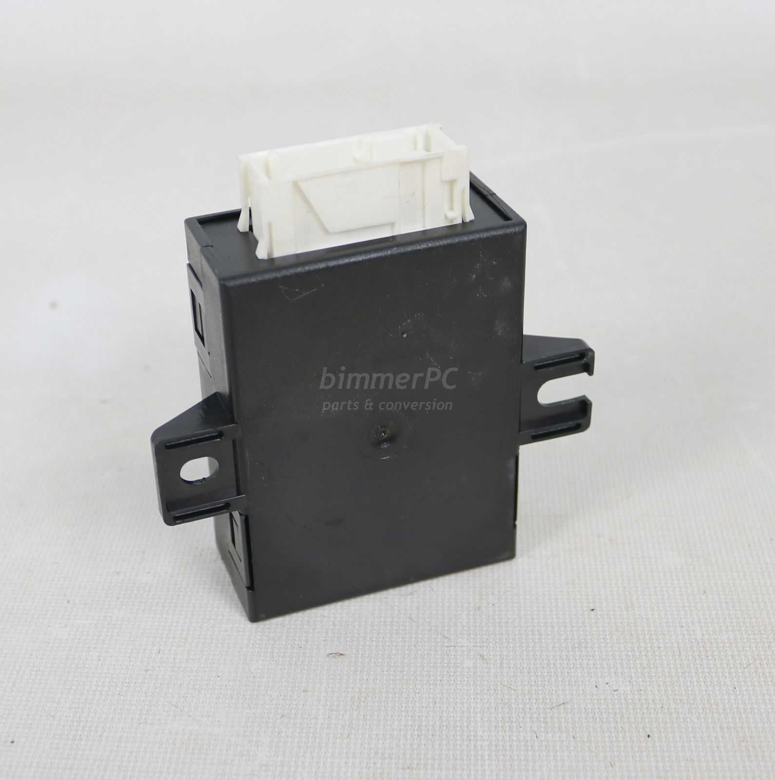 Picture of BMW 61358352494 Multifunction Steering Wheel Control Module E38 E39 Early for sale