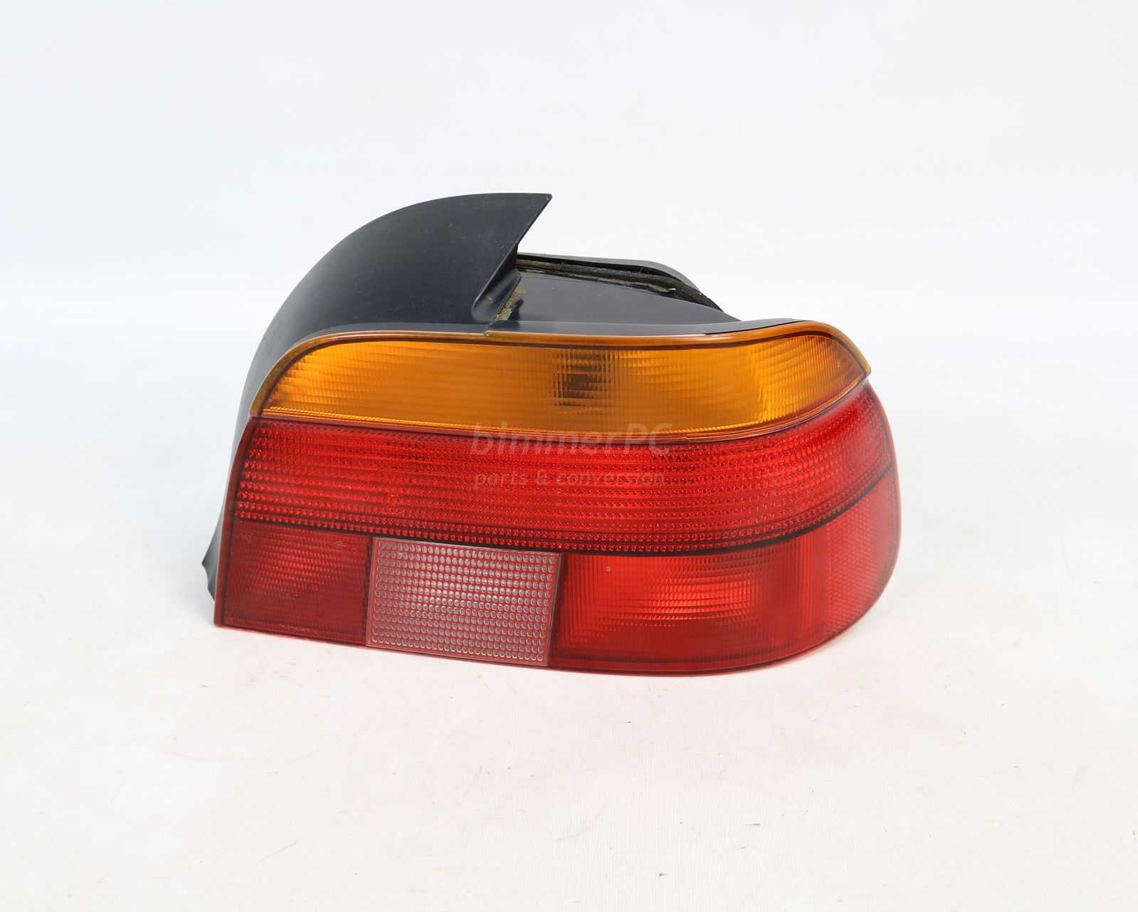 Picture of BMW 63218363560 Passengers Right Rear Tail Light Lamp E39 Sedan Early for sale