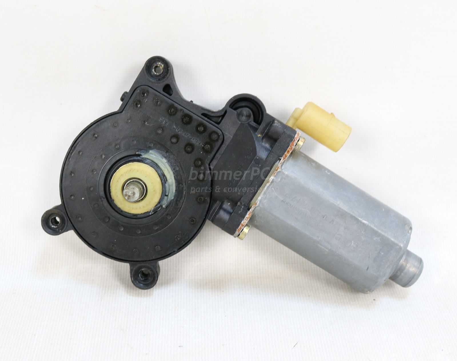 Picture of BMW 67628362064 Door Power Window Drive Motor Lifting Gearbox E46 E53 E64 E85 for sale