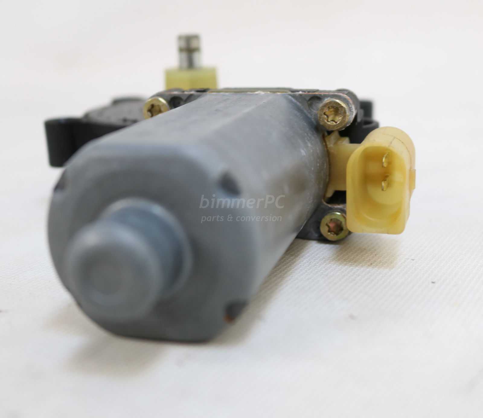 Picture of BMW 67628362064 Door Power Window Drive Motor Lifting Gearbox E46 E53 E64 E85 for sale