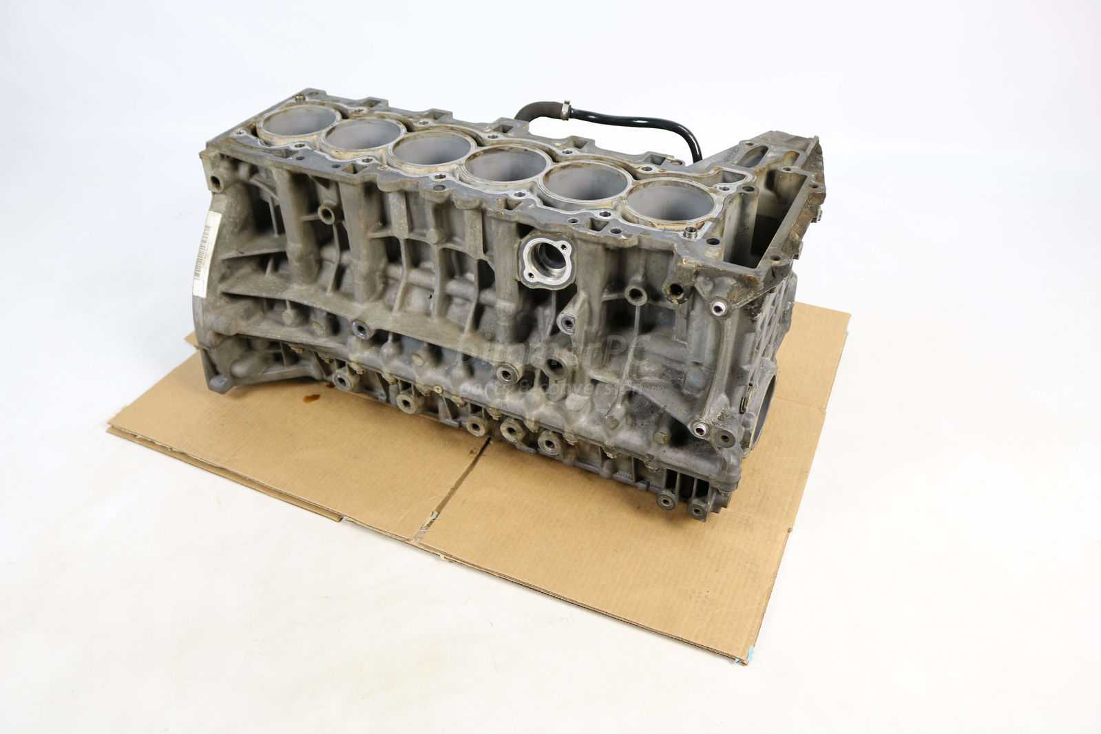 Picture of BMW 11110392851 N52 Inline 6 Cylinder Bare Motor Block Engine E90 E91 E60 E61 E85 E86 for sale