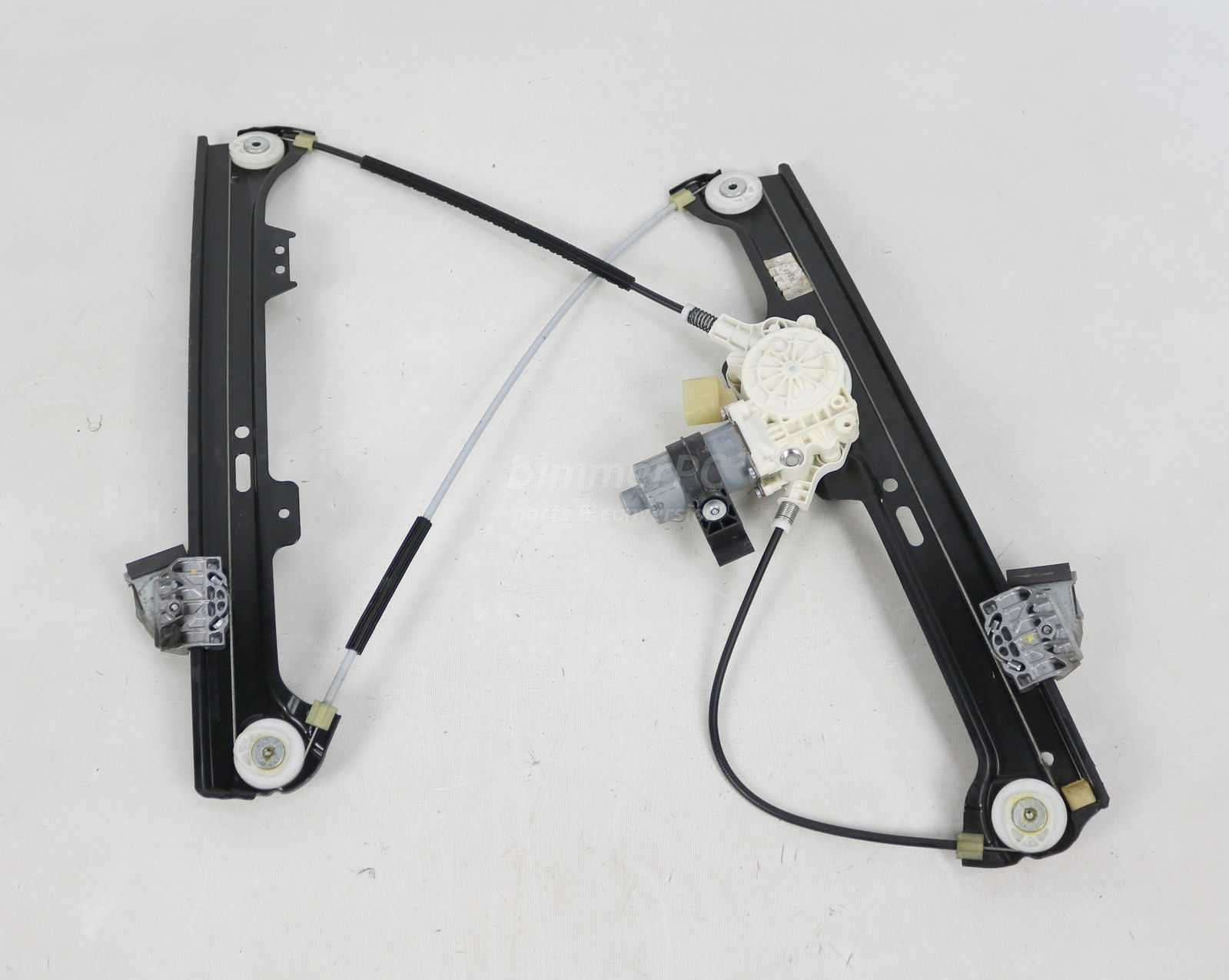 Picture of BMW 51337184384 Right Front Passengers Door Window Regulator Motor E60 E61 for sale