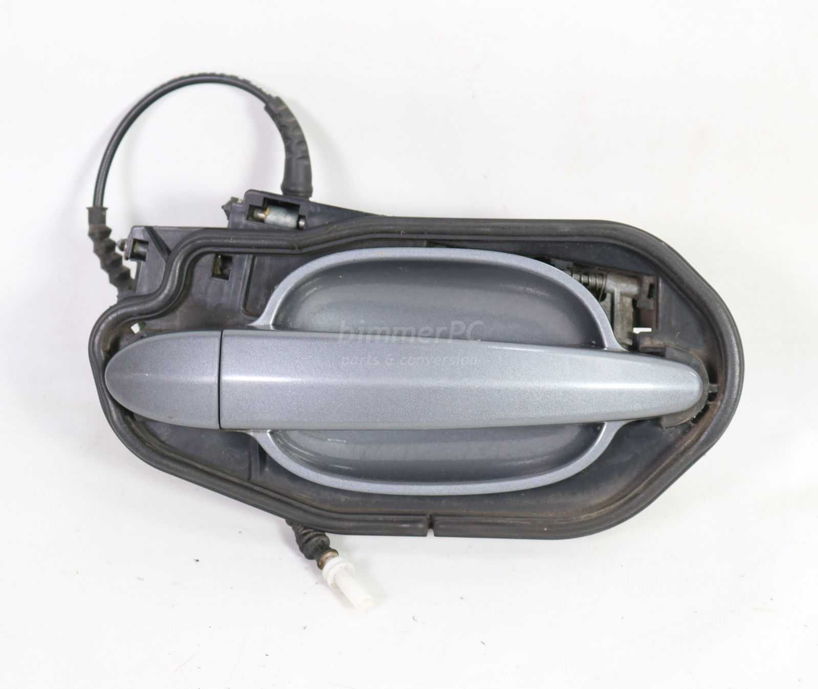 Picture of BMW 51217199556 Right Door Handle Exterior Outside Pull w Mounting Frame Front Rear E60 E61 for sale