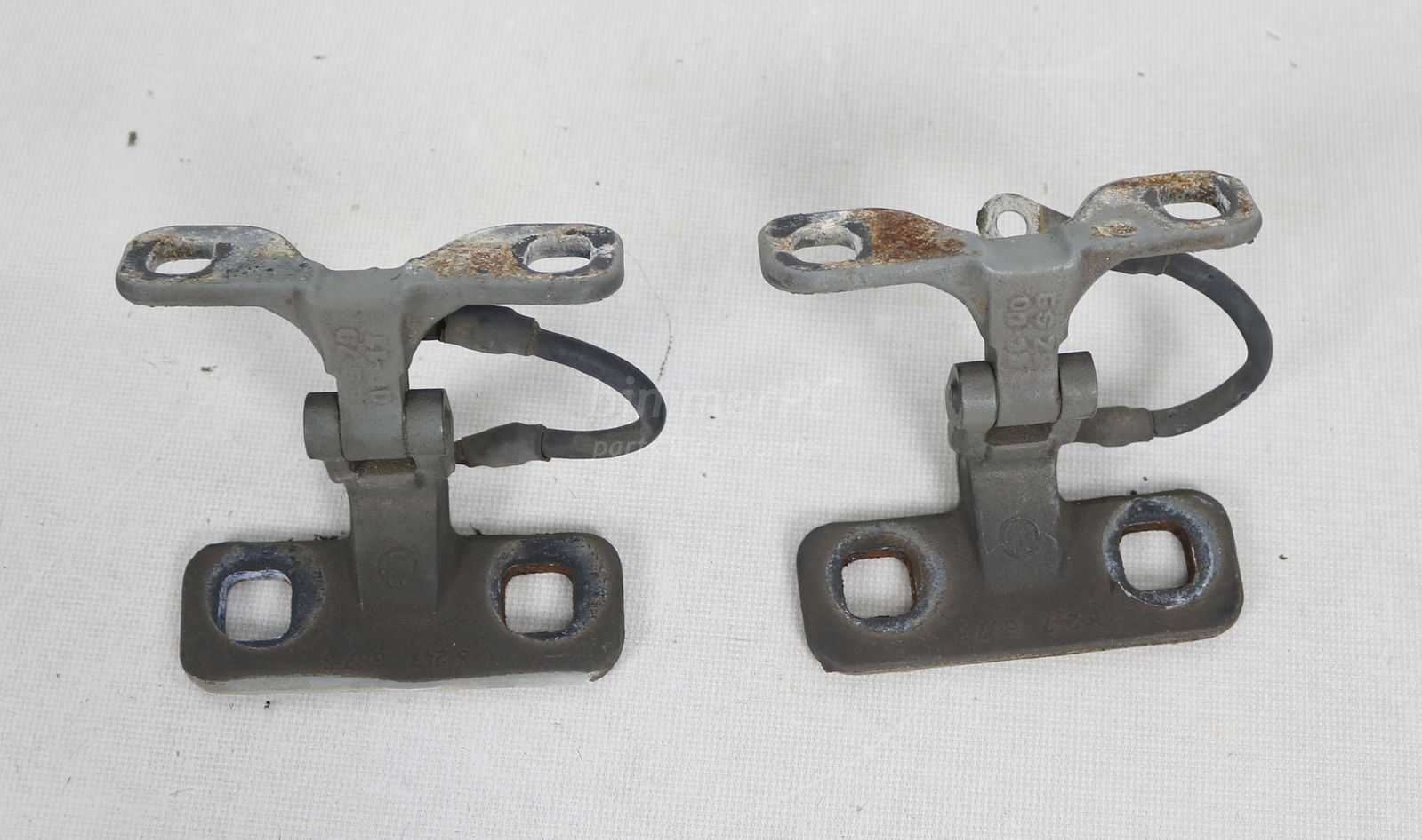 Picture of BMW 41627006121 Rear Hatch Tail Gate Upper Top Hinges Mounting Brackets Left Right Set E53 for sale