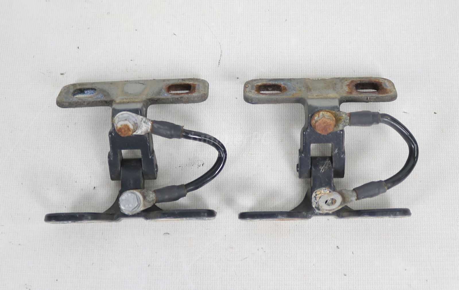 Picture of BMW 41627006121 Rear Hatch Tail Gate Upper Top Hinges Mounting Brackets Left Right Set E53 for sale