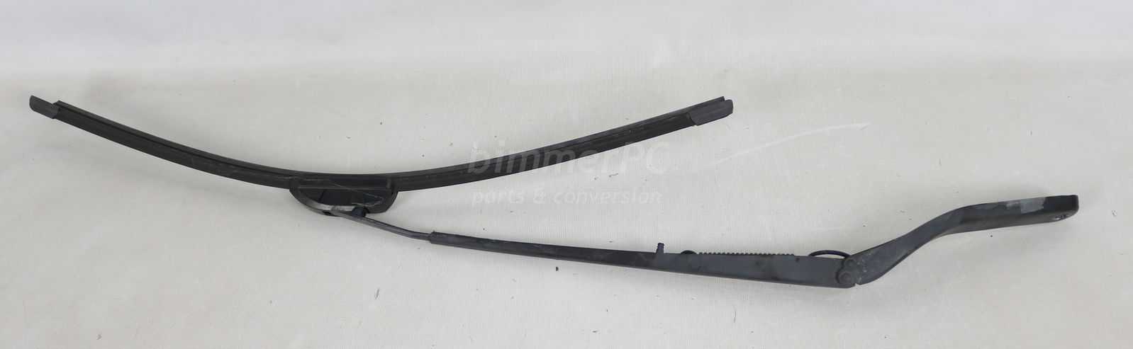 Picture of BMW 61617132216 Drivers Left Windshield Wiper Arm E53 for sale