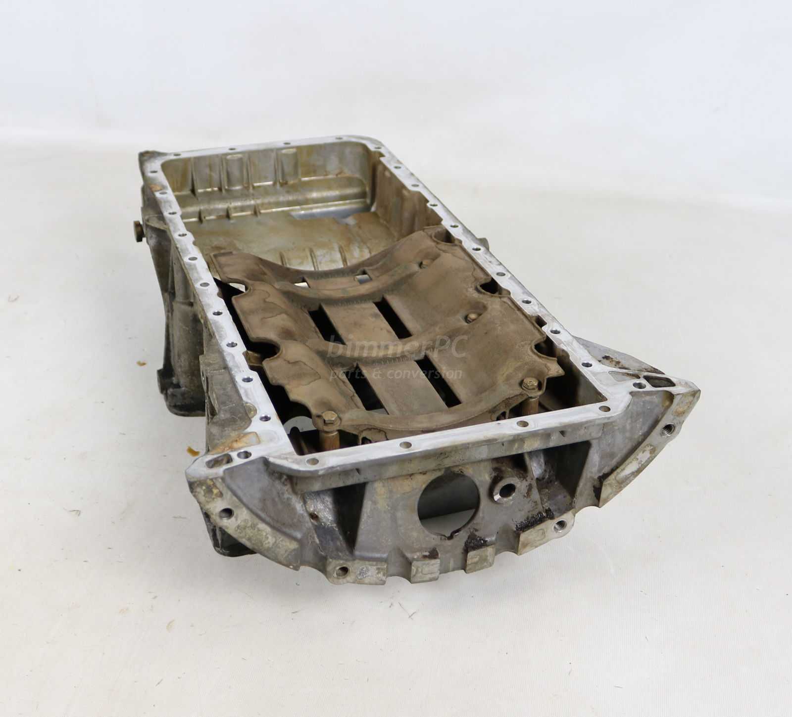 Picture of BMW 11137500524 Engine Upper Oil Pan M62tu V8 E53 for sale