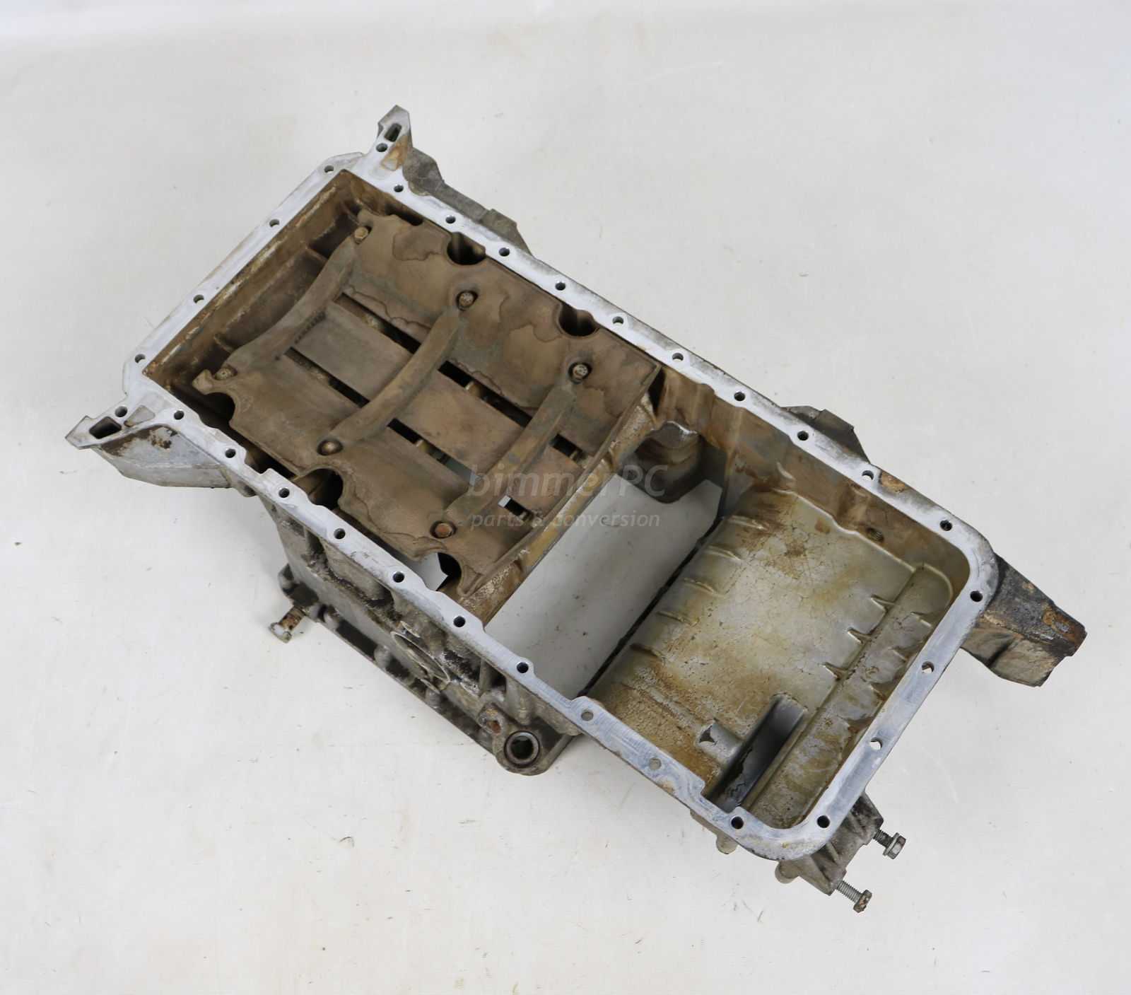 Picture of BMW 11137500524 Engine Upper Oil Pan M62tu V8 E53 for sale