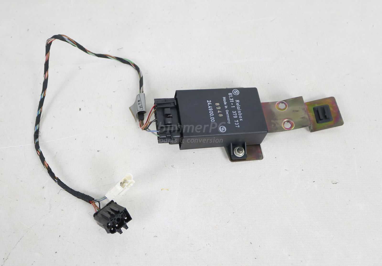 Picture of BMW 61311379737 IHKA Parked Ventilation Control Unit Computer Relay Module Box E32 E31 E34 for sale