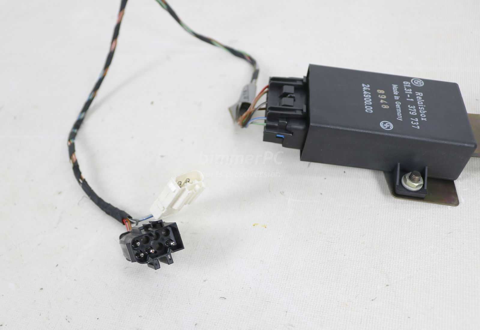 Picture of BMW 61311379737 IHKA Parked Ventilation Control Unit Computer Relay Module Box E32 E31 E34 for sale